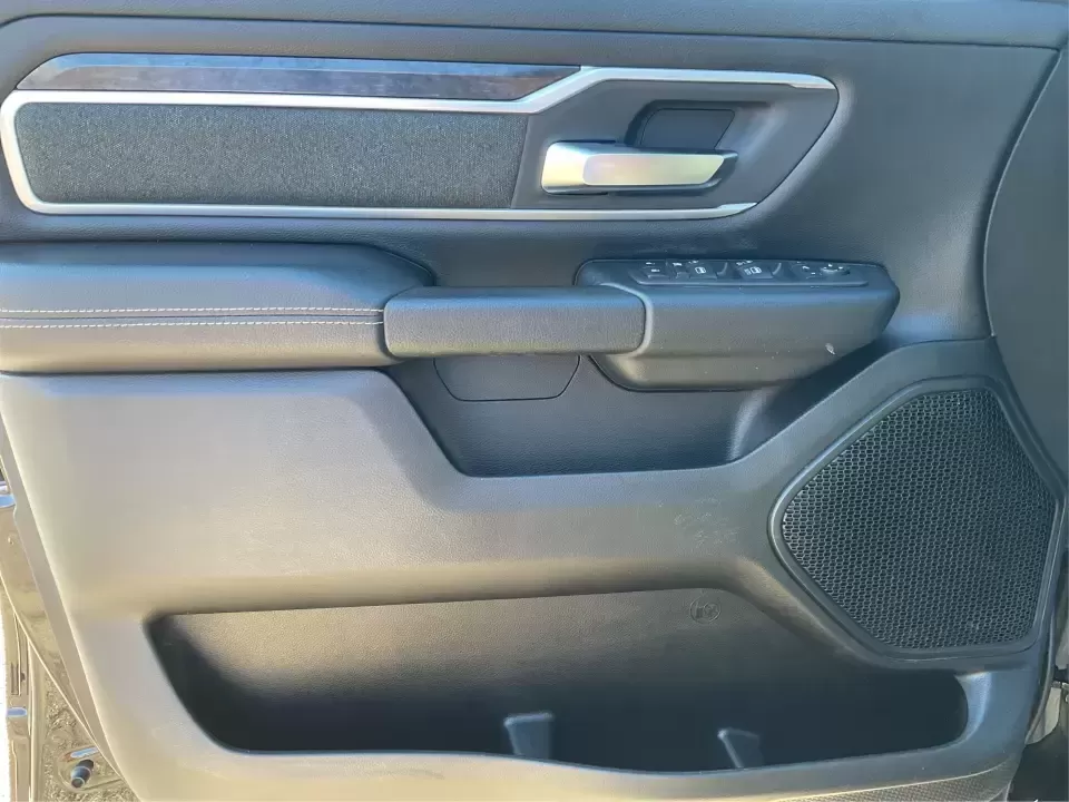 2020 Ram 1500 Big Horn Crew Cab 4x4 5'7 Box (1C6SRFFT8LN) with an 5.7L V8 OHV 16V engine, 8A transmission, located at 1951 S Dayton Lakeview Rd., New Carlisle, OH, 45344, (937) 908-9800, 39.890999, -84.050255 - **Unleash Adventure with the 2020 Ram 1500 Big Horn Crew Cab 4x4! Perfect for Your Lifestyle!**<br /> <br /> Are you ready to elevate your driving experience? The 2020 Ram 1500 Big Horn Crew Cab 4x4 is your ultimate companion for weekend getaways, daily commutes, or even family road trips. With its - Photo#18