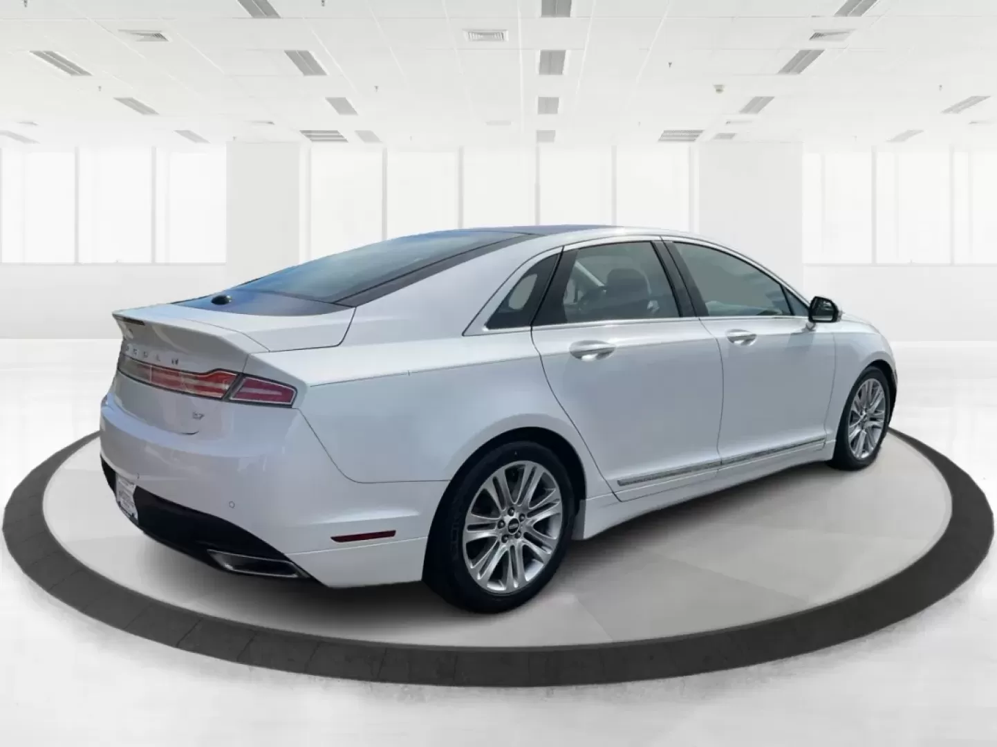 2015 Lincoln MKZ Base (3LN6L2GKXFR) with an Other engine, located at 8750 N County Rd 25A, Piqua, OH, 45356, (937) 908-9800, 40.164391, -84.232513 - **Discover the 2015 Lincoln MKZ: Your Ideal Blend of Luxury and Affordability!** <br /> <br /> Are you searching for a stylish, reliable vehicle that won't break the bank? Look no further than the 2015 Lincoln MKZ, available now at Advantage Car and Credit in Fairborn, OH. This stunning vehicle is p - Photo#2