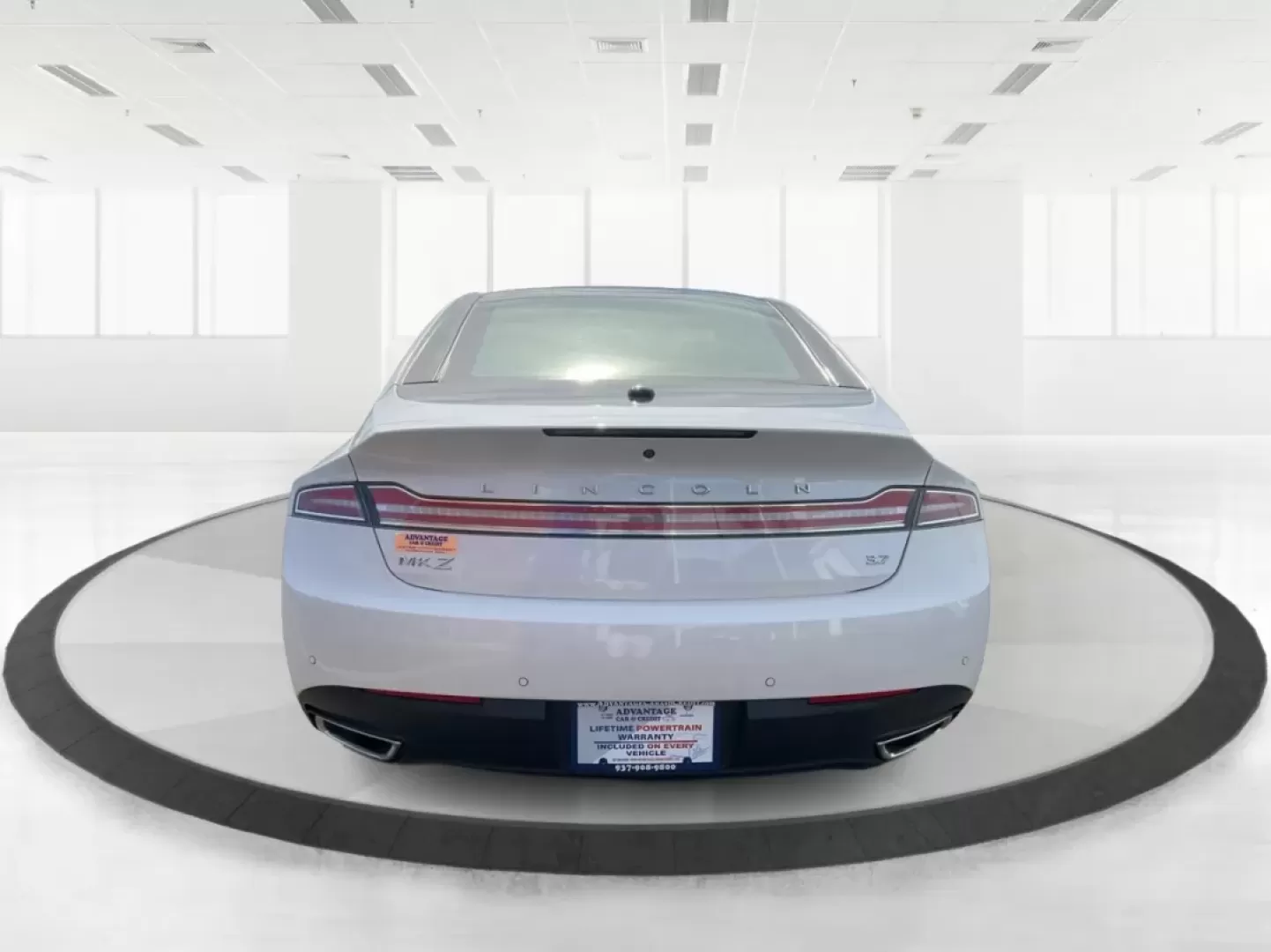 2015 Lincoln MKZ Base (3LN6L2GKXFR) with an Other engine, located at 8750 N County Rd 25A, Piqua, OH, 45356, (937) 908-9800, 40.164391, -84.232513 - **Discover the 2015 Lincoln MKZ: Your Ideal Blend of Luxury and Affordability!** <br /> <br /> Are you searching for a stylish, reliable vehicle that won't break the bank? Look no further than the 2015 Lincoln MKZ, available now at Advantage Car and Credit in Fairborn, OH. This stunning vehicle is p - Photo#3