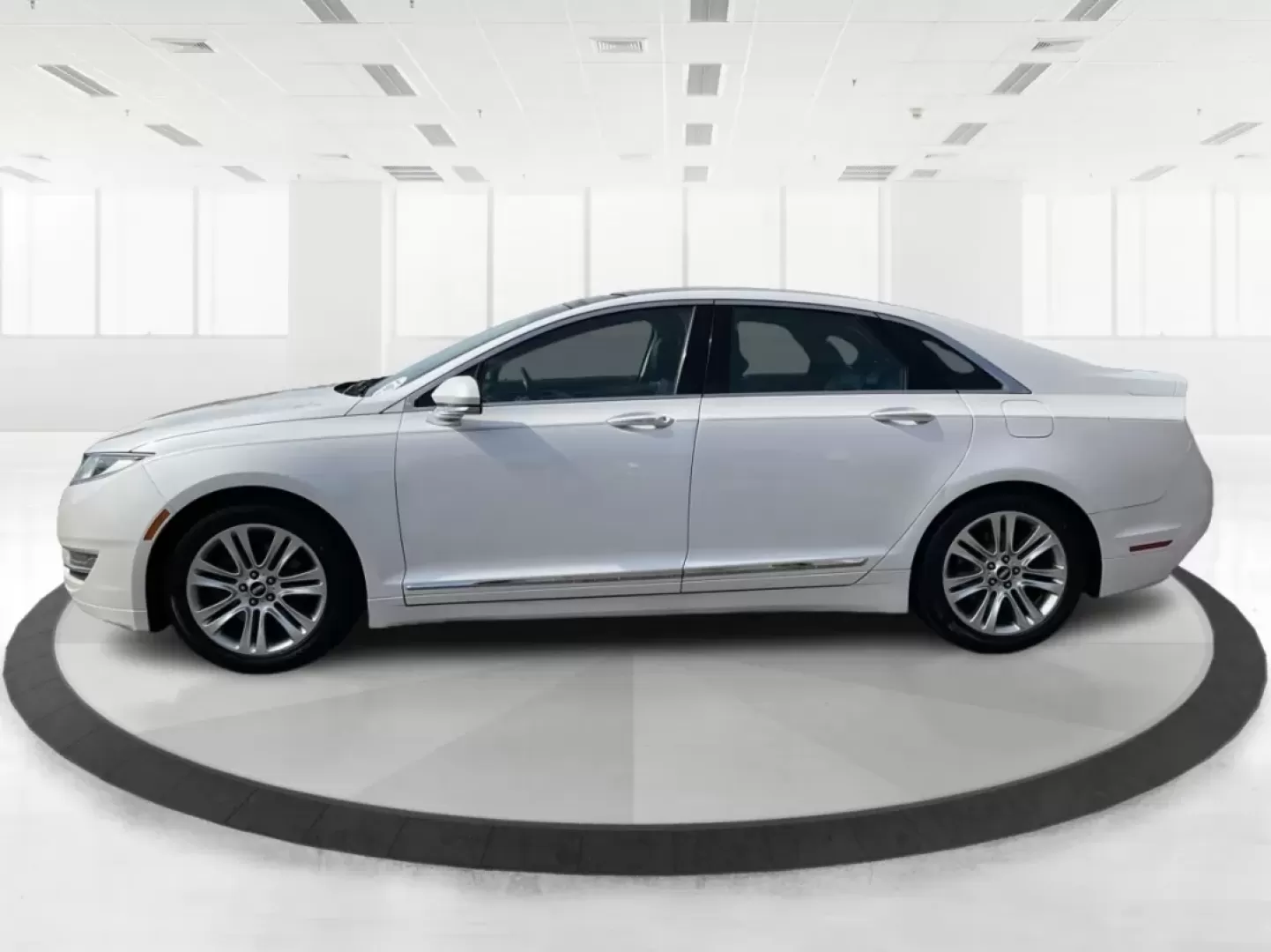 2015 Lincoln MKZ Base (3LN6L2GKXFR) with an Other engine, located at 8750 N County Rd 25A, Piqua, OH, 45356, (937) 908-9800, 40.164391, -84.232513 - **Discover the 2015 Lincoln MKZ: Your Ideal Blend of Luxury and Affordability!** <br /> <br /> Are you searching for a stylish, reliable vehicle that won't break the bank? Look no further than the 2015 Lincoln MKZ, available now at Advantage Car and Credit in Fairborn, OH. This stunning vehicle is p - Photo#5