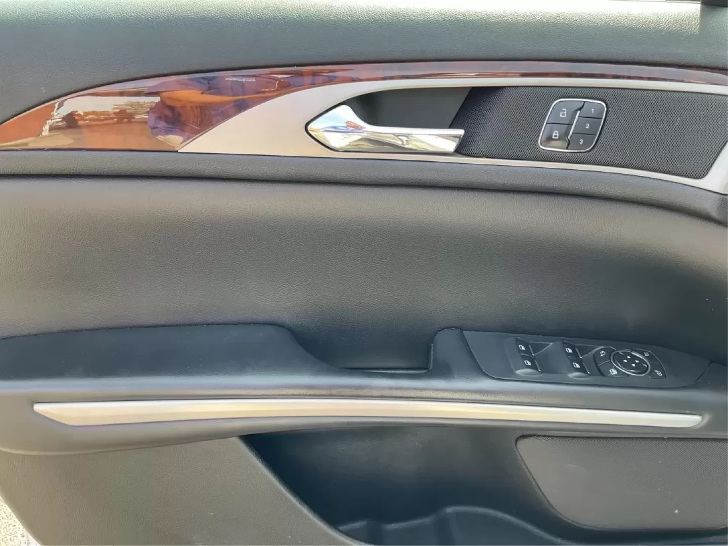 2015 Lincoln MKZ Base (3LN6L2GKXFR) with an Other engine, located at 8750 N County Rd 25A, Piqua, OH, 45356, (937) 908-9800, 40.164391, -84.232513 - **Discover the 2015 Lincoln MKZ: Your Ideal Blend of Luxury and Affordability!** <br /> <br /> Are you searching for a stylish, reliable vehicle that won't break the bank? Look no further than the 2015 Lincoln MKZ, available now at Advantage Car and Credit in Fairborn, OH. This stunning vehicle is p - Photo#19