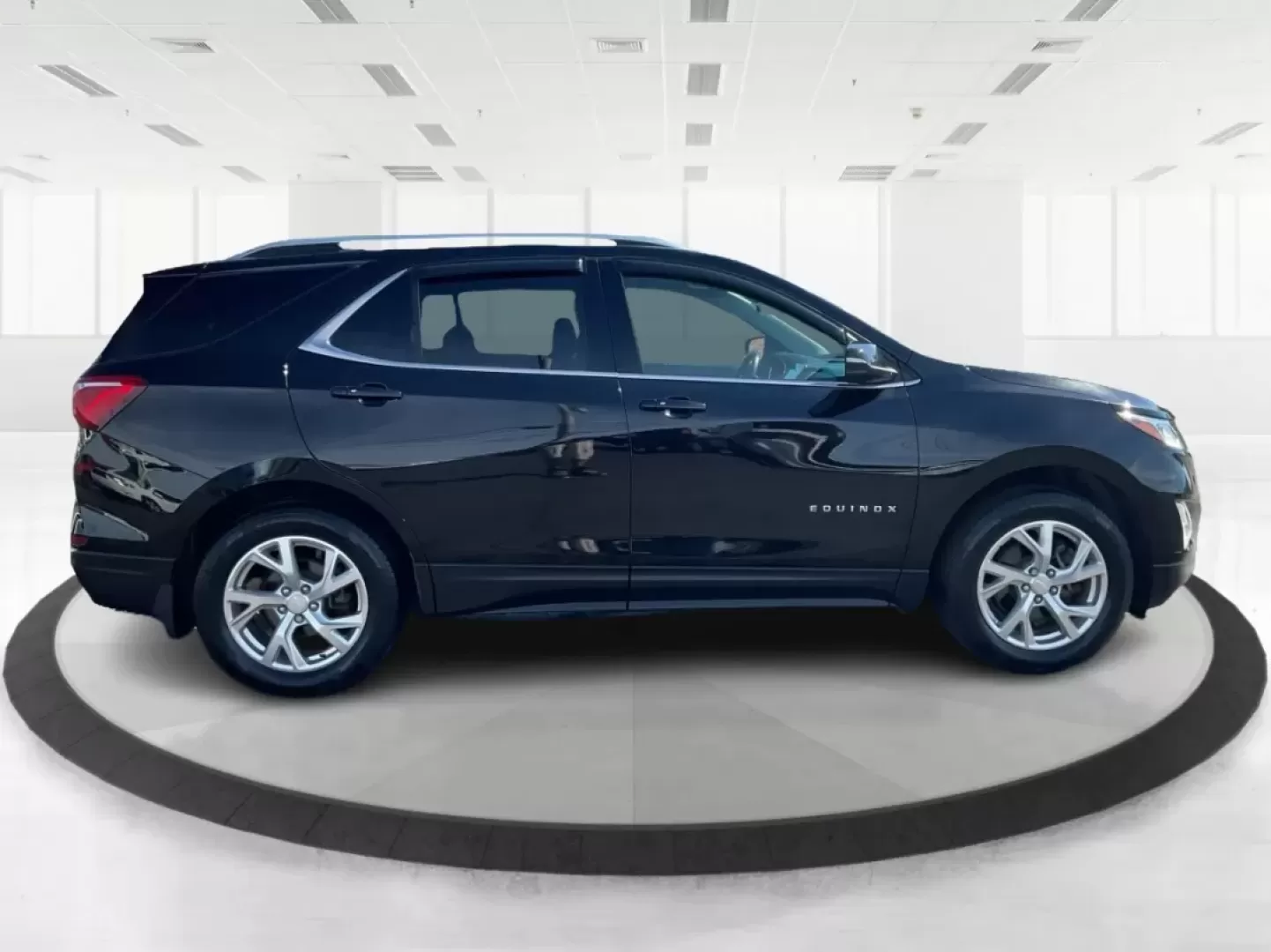2018 Chevrolet Equinox LT (3GNAXTEX4JL) with an 2L I-4 gasoline direct injection engine, located at 4508 South Dixie Dr, Moraine, OH, 45439, (937) 908-9800, 39.689976, -84.218452 - **Explore Your Next Adventure with the 2018 Chevrolet Equinox LT!** <br /> <br /> Are you ready to elevate your lifestyle with a vehicle that's perfect for family trips, weekend getaways, or even your daily commute? Look no further than the stunning 2018 Chevrolet Equinox LT, now available at Advant - Photo#1