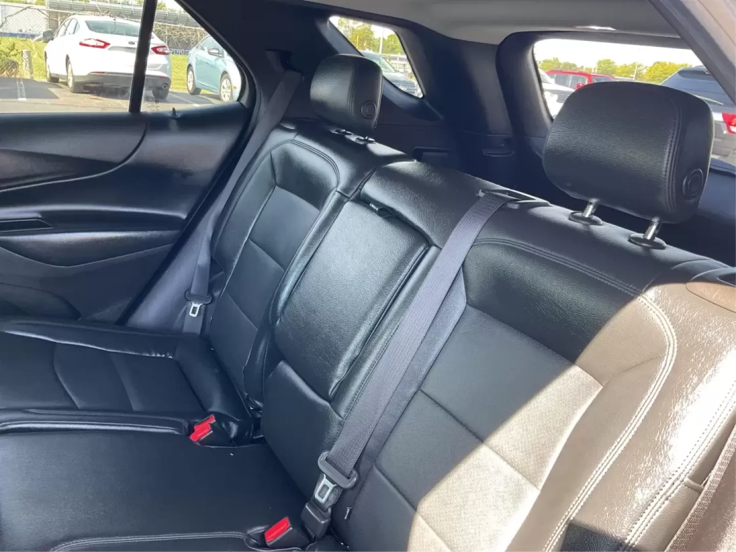 2018 Chevrolet Equinox LT (3GNAXTEX4JL) with an 2L I-4 gasoline direct injection engine, located at 4508 South Dixie Dr, Moraine, OH, 45439, (937) 908-9800, 39.689976, -84.218452 - **Explore Your Next Adventure with the 2018 Chevrolet Equinox LT!** <br /> <br /> Are you ready to elevate your lifestyle with a vehicle that's perfect for family trips, weekend getaways, or even your daily commute? Look no further than the stunning 2018 Chevrolet Equinox LT, now available at Advant - Photo#10