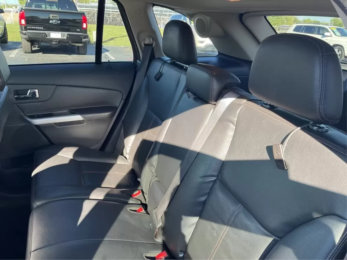 2014 Ford Edge Limited (2FMDK4KC4EB) with an 3.5L V-6 DOHC engine, located at 8750 N County Rd 25A, Piqua, OH, 45356, (937) 908-9800, 40.164391, -84.232513 - **Adventure Awaits: Drive Home a 2014 Ford Edge Limited Today!**<br /> <br /> Are you looking for a versatile vehicle that seamlessly fits into your lifestyle? Whether you're navigating your morning commute, embarking on family weekend getaways, or simply running errands around Piqua, the 2014 Ford - Photo#10