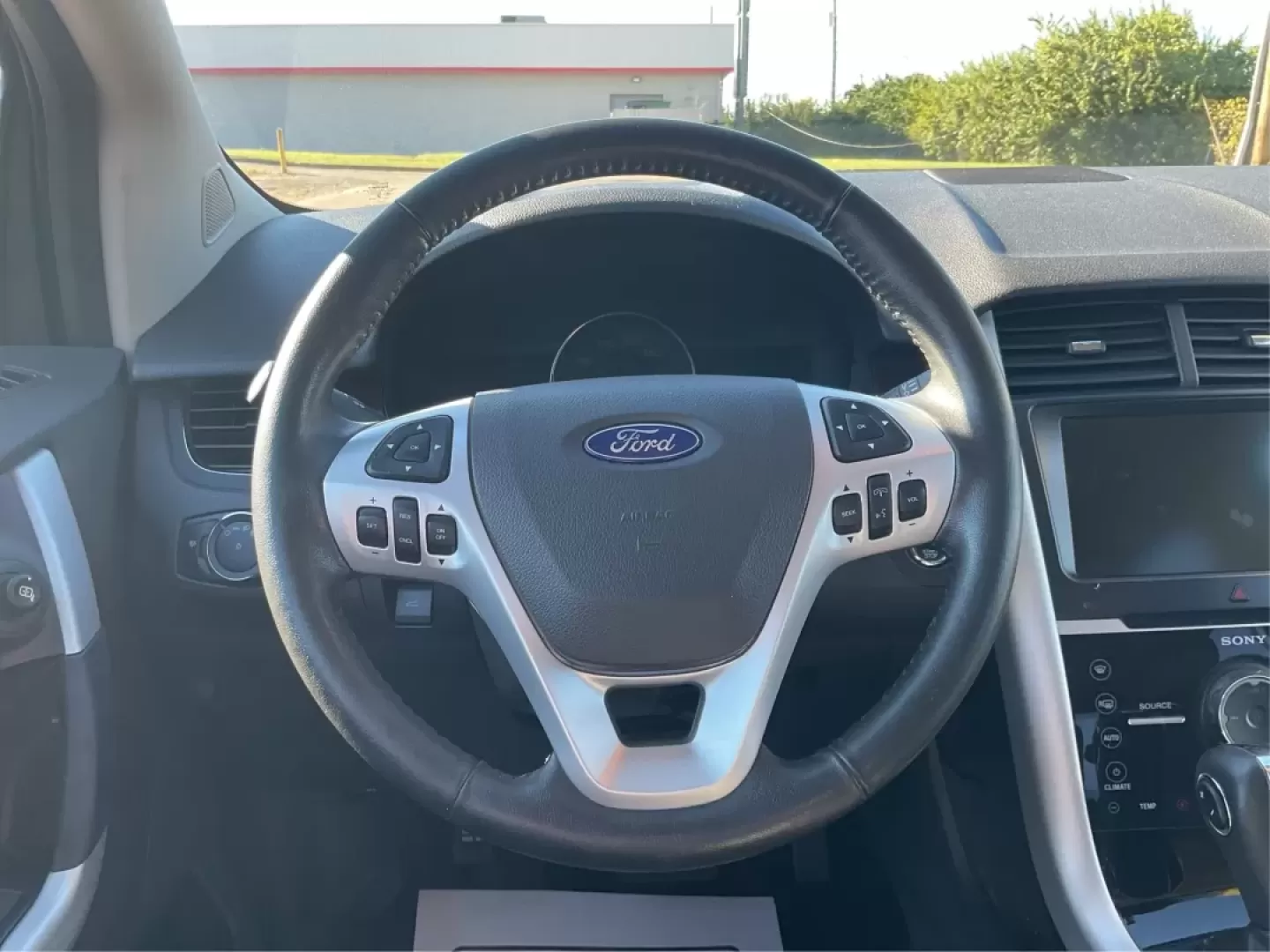 2014 Ford Edge Limited (2FMDK4KC4EB) with an 3.5L V-6 DOHC engine, located at 8750 N County Rd 25A, Piqua, OH, 45356, (937) 908-9800, 40.164391, -84.232513 - **Adventure Awaits: Drive Home a 2014 Ford Edge Limited Today!**<br /> <br /> Are you looking for a versatile vehicle that seamlessly fits into your lifestyle? Whether you're navigating your morning commute, embarking on family weekend getaways, or simply running errands around Piqua, the 2014 Ford - Photo#16