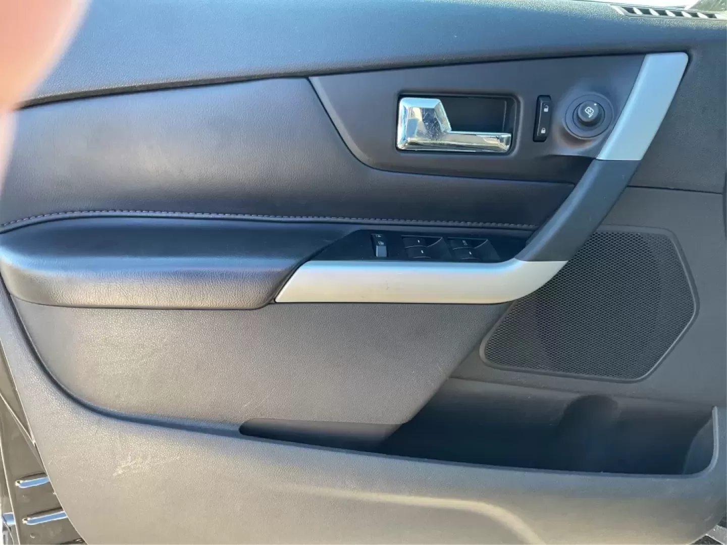 2014 Ford Edge Limited (2FMDK4KC4EB) with an 3.5L V-6 DOHC engine, located at 8750 N County Rd 25A, Piqua, OH, 45356, (937) 908-9800, 40.164391, -84.232513 - **Adventure Awaits: Drive Home a 2014 Ford Edge Limited Today!**<br /> <br /> Are you looking for a versatile vehicle that seamlessly fits into your lifestyle? Whether you're navigating your morning commute, embarking on family weekend getaways, or simply running errands around Piqua, the 2014 Ford - Photo#19