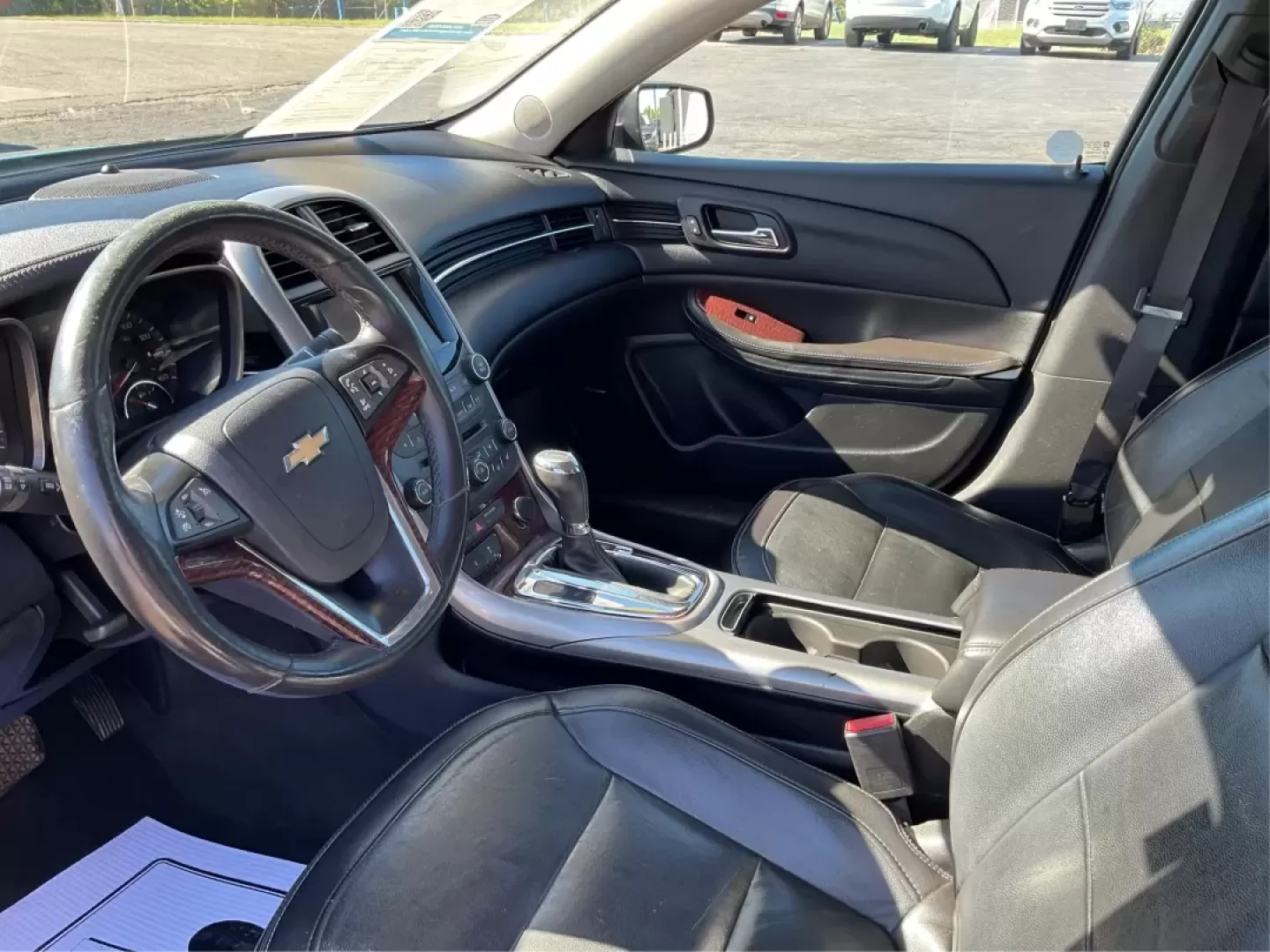 2013 Chevrolet Malibu 2LT (1G11E5SA7DF) with an ECOTEC 2.5L I-4 gasoline direct injection engine, located at 1951 S Dayton Lakeview Rd., New Carlisle, OH, 45344, (937) 908-9800, 39.890999, -84.050255 - **Discover the Perfect Balance of Comfort and Style with the 2013 Chevrolet Malibu at Advantage Car and Credit - New Carlisle!**<br /> <br /> Are you looking for a reliable sedan that perfectly blends style, comfort, and performance? The 2013 Chevrolet Malibu 2LT is designed for those who appreciate - Photo#9