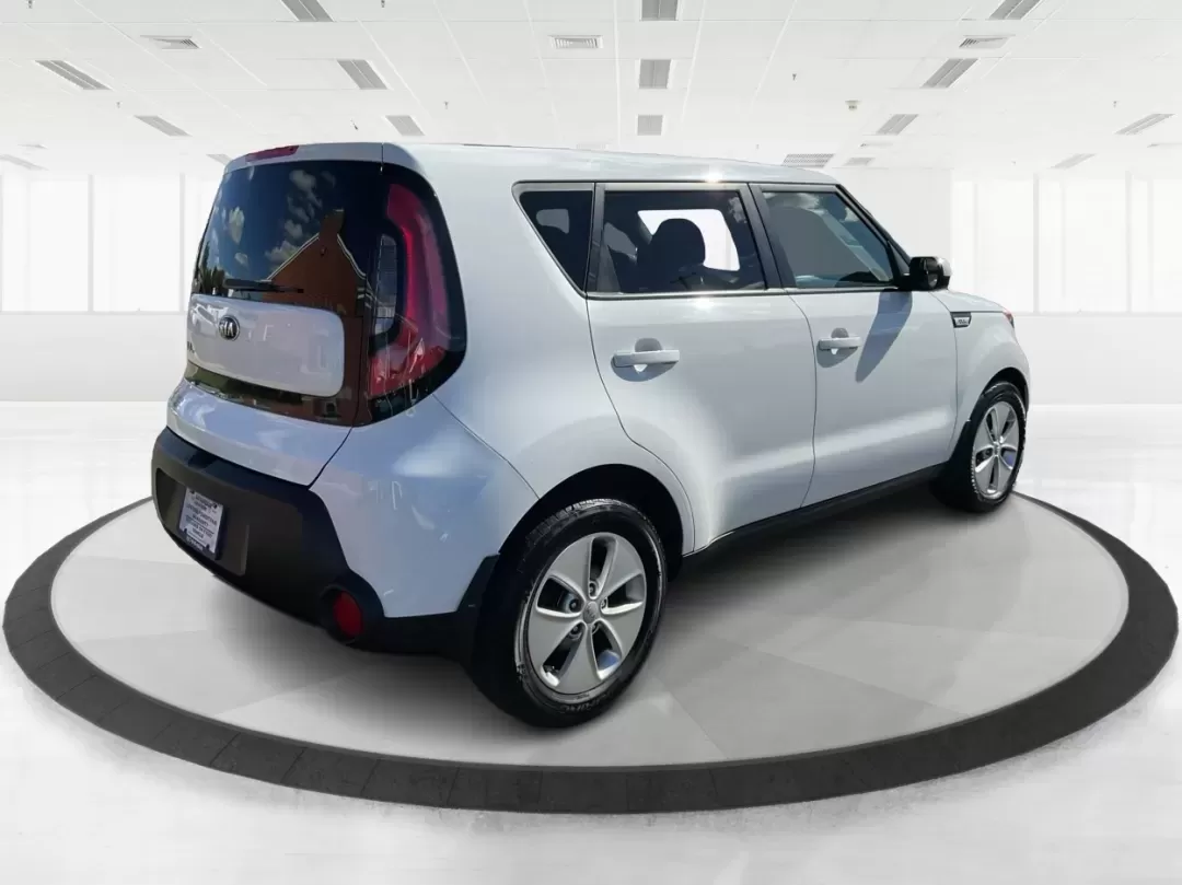 2015 Kia Soul Base (KNDJN2A21F7) with an Other engine, located at 1099 N County Rd 25A , Troy, OH, 45373, (937) 908-9800, 40.057079, -84.212883 - 2015 Kia Soul Base - Photo#2