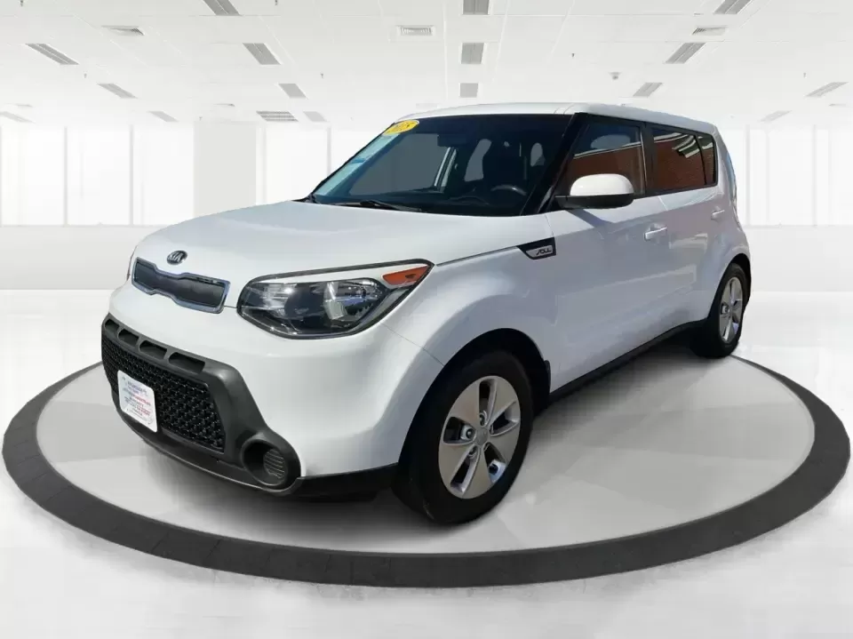 2015 Kia Soul Base (KNDJN2A21F7) with an 1.6L L4 DOHC 16V engine, Automatic transmission, located at 1230 East Main St, Xenia, OH, 45385, (937) 908-9800, 39.688026, -83.910172 - Are you ready to elevate your daily commute or embark on weekend adventures with ease? Look no further than the 2015 Kia Soul, a versatile compact vehicle that combines style, comfort, and functionality. Perfect for urban explorers, young professionals, and growing families alike, this car is equipp - Photo#8