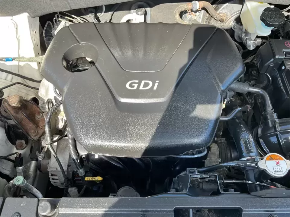 2015 Kia Soul Base (KNDJN2A21F7) with an 1.6L L4 DOHC 16V engine, Automatic transmission, located at 4508 South Dixie Dr, Moraine, OH, 45439, (937) 908-9800, 39.689976, -84.218452 - Need a smart, city-friendly ride that's easy to park in downtown Dayton, comfortable for long commutes on I75, and versatile enough for Costco runs and weekend escapes? This 2015 Kia Soul Base in White delivers the kind of practical, upbeat lifestyle fit that works for first-time buyers, growing fam - Photo#11