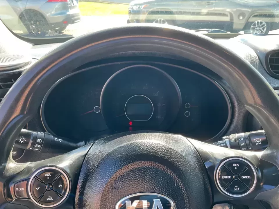 2015 Kia Soul Base (KNDJN2A21F7) with an 1.6L L4 DOHC 16V engine, Automatic transmission, located at 4508 South Dixie Dr, Moraine, OH, 45439, (937) 908-9800, 39.689976, -84.218452 - Need a smart, city-friendly ride that's easy to park in downtown Dayton, comfortable for long commutes on I75, and versatile enough for Costco runs and weekend escapes? This 2015 Kia Soul Base in White delivers the kind of practical, upbeat lifestyle fit that works for first-time buyers, growing fam - Photo#15