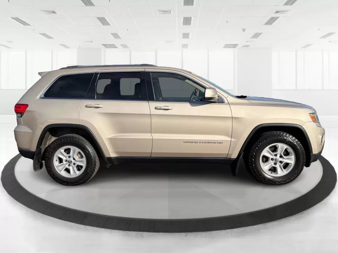 2014 Jeep Grand Cherokee Laredo (1C4RJFAG0EC) with an 3.6L V-6 DOHC engine, located at 1184 Kauffman Ave, Fairborn, OH, 45324, (937) 908-9800, 39.807072, -84.030914 - ### Conquer Every Adventure with the 2014 Jeep Grand Cherokee Laredo Ideal for Every Lifestyle!<br /> <br /> Are you ready to elevate your driving experience? Whether you're navigating the hustle and bustle of city life in Riverside, OH, or embarking on thrilling weekend getaways, the 2014 Jeep Gra - Photo#1