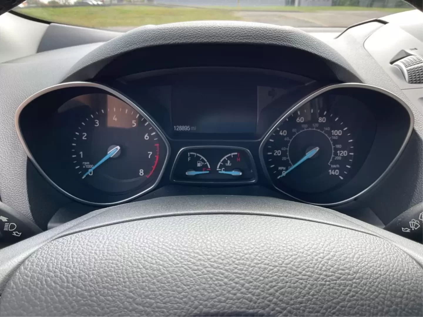 2018 Ford Escape Titanium FWD (1FMCU0J99JU) with an 2.0L L4 DOHC 16V engine, 6-Speed Automatic transmission, located at 1230 East Main St, Xenia, OH, 45385, (937) 908-9800, 39.688026, -83.910172 - Experience the perfect blend of style and practicality with the 2018 Ford Escape Titanium, now available at Advantage Car and Credit in Xenia, OH. This SUV is not just a vehicle; it's your ticket to adventure, whether you're navigating the bustling streets of downtown Xenia or embarking on a weekend - Photo#15