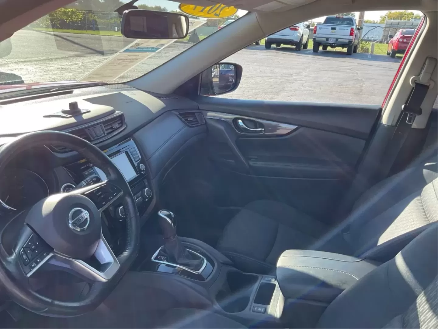 2017 Nissan Rogue SV (JN8AT2MV6HW) with an 2.5L I-4 DOHC engine, located at 4508 South Dixie Dr, Moraine, OH, 45439, (937) 908-9800, 39.689976, -84.218452 - Are you searching for the perfect vehicle to enhance your daily adventures? Look no further! This 2017 Nissan Rogue SV is the ideal SUV for those who crave versatility and comfort, making it a fantastic choice for growing families, weekend warriors, and daily commuters alike. With its spacious inter - Photo#9