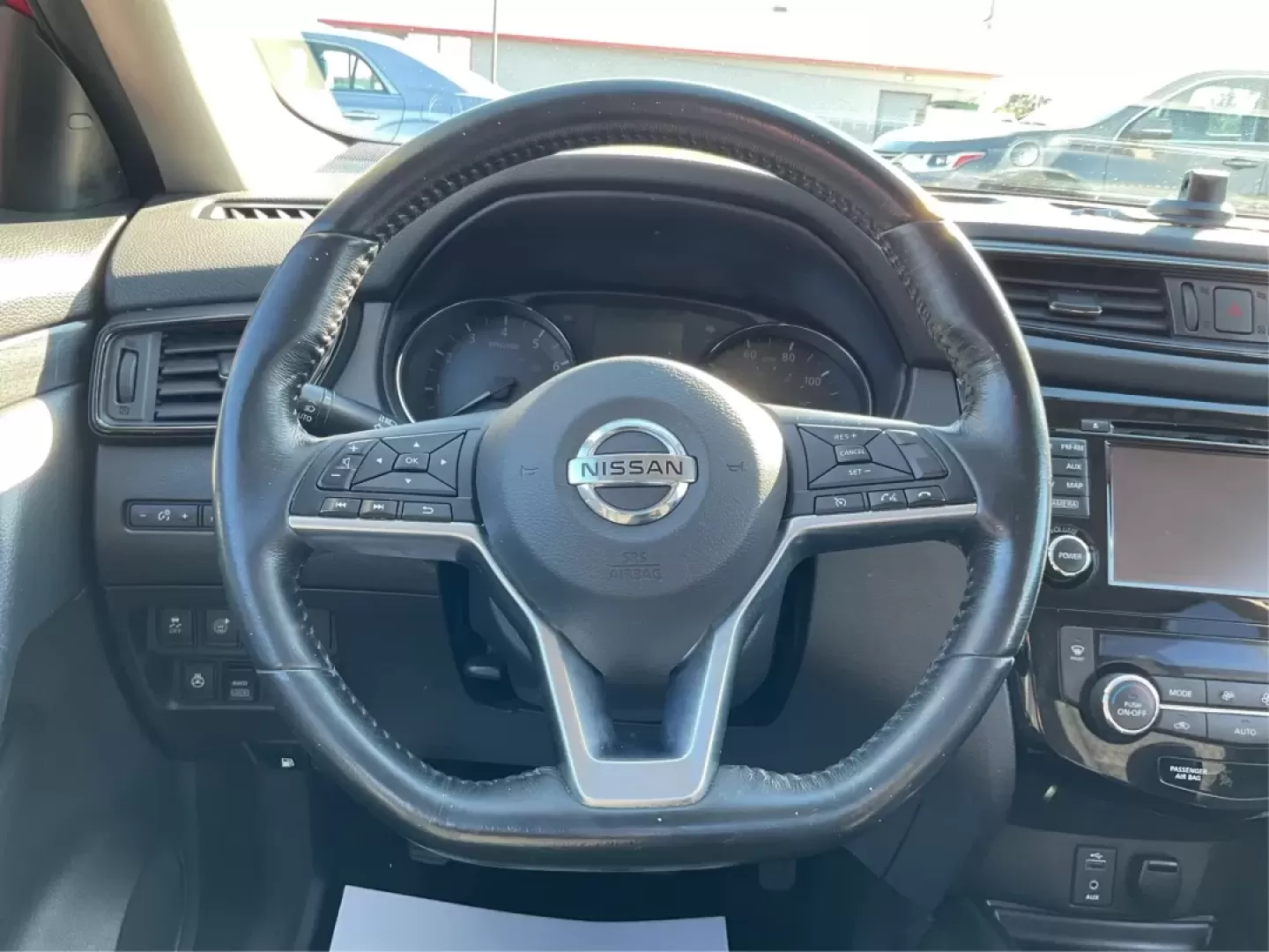 2017 Nissan Rogue SV (JN8AT2MV6HW) with an 2.5L I-4 DOHC engine, located at 4508 South Dixie Dr, Moraine, OH, 45439, (937) 908-9800, 39.689976, -84.218452 - Are you searching for the perfect vehicle to enhance your daily adventures? Look no further! This 2017 Nissan Rogue SV is the ideal SUV for those who crave versatility and comfort, making it a fantastic choice for growing families, weekend warriors, and daily commuters alike. With its spacious inter - Photo#16