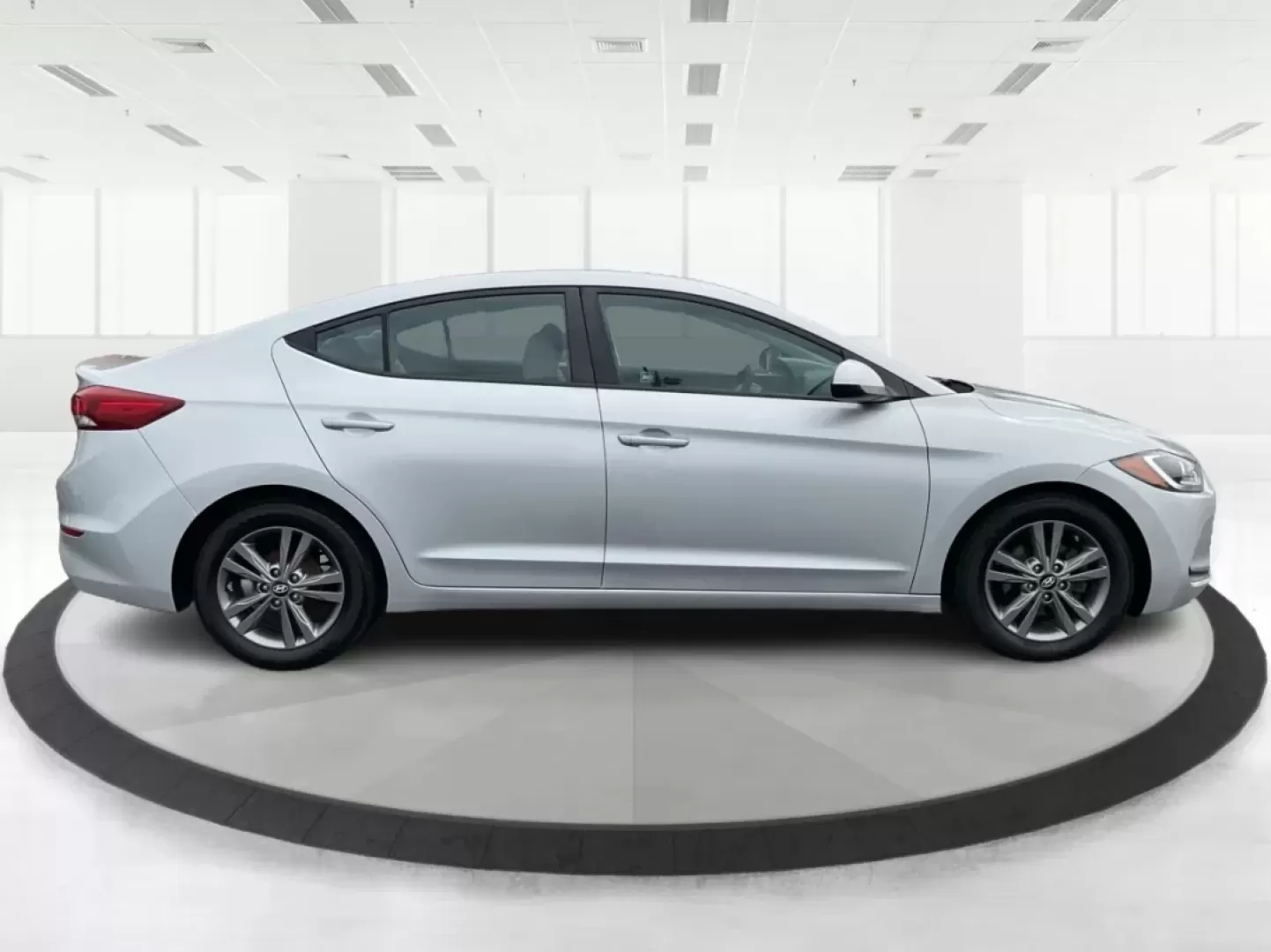 2017 Hyundai Elantra SE (5NPD84LF2HH) with an Nu 2L I-4 DOHC engine, located at 8750 N County Rd 25A, Piqua, OH, 45356, (937) 908-9800, 40.164391, -84.232513 - Discover your next adventure with the 2017 Hyundai Elantra SE, available now at Advantage Car and Credit - Piqua! This stylish sedan is perfect for budget-conscious buyers looking for a reliable vehicle that effortlessly blends comfort, performance, and technology. Whether you're commuting to work, - Photo#1