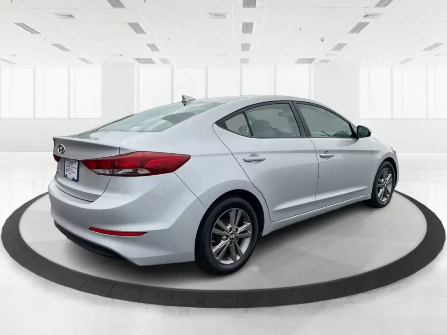 2017 Hyundai Elantra SE (5NPD84LF2HH) with an Nu 2L I-4 DOHC engine, located at 8750 N County Rd 25A, Piqua, OH, 45356, (937) 908-9800, 40.164391, -84.232513 - Discover your next adventure with the 2017 Hyundai Elantra SE, available now at Advantage Car and Credit - Piqua! This stylish sedan is perfect for budget-conscious buyers looking for a reliable vehicle that effortlessly blends comfort, performance, and technology. Whether you're commuting to work, - Photo#2