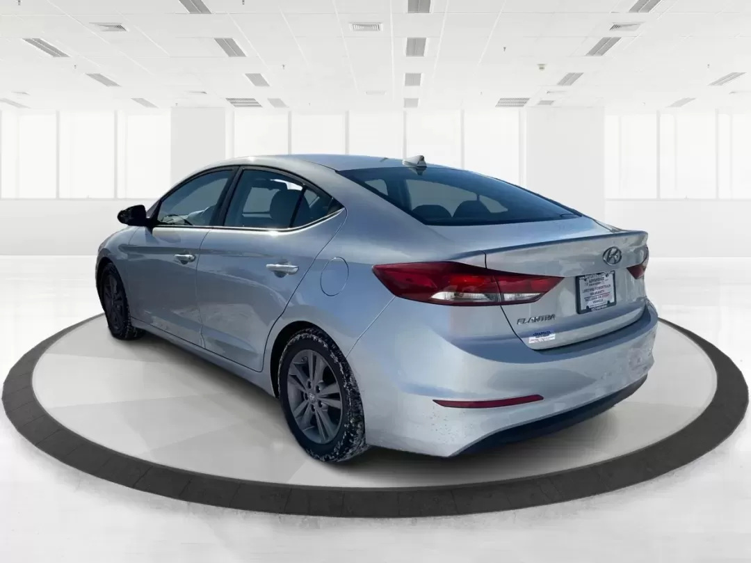 2017 Hyundai Elantra SE (5NPD84LF2HH) with an Nu 2L I-4 DOHC engine, 6A transmission, located at 1230 East Main St, Xenia, OH, 45385, (937) 908-9800, 39.688026, -83.910172 - Discover your next adventure with the 2017 Hyundai Elantra SE, available now at Advantage Car and Credit - Piqua! This stylish sedan is perfect for budget-conscious buyers looking for a reliable vehicle that effortlessly blends comfort, performance, and technology. Whether you're commuting to work, - Photo#4