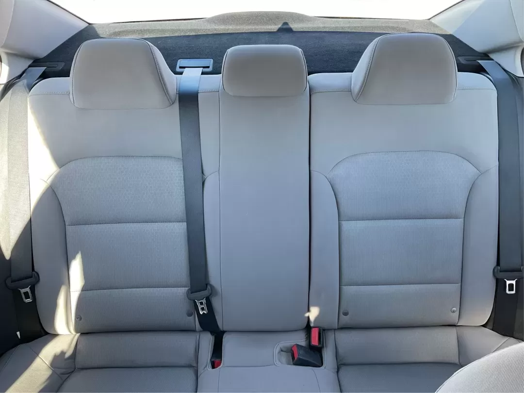 2017 Hyundai Elantra SE (5NPD84LF2HH) with an Nu 2L I-4 DOHC engine, 6A transmission, located at 1230 East Main St, Xenia, OH, 45385, (937) 908-9800, 39.688026, -83.910172 - Discover your next adventure with the 2017 Hyundai Elantra SE, available now at Advantage Car and Credit - Piqua! This stylish sedan is perfect for budget-conscious buyers looking for a reliable vehicle that effortlessly blends comfort, performance, and technology. Whether you're commuting to work, - Photo#14