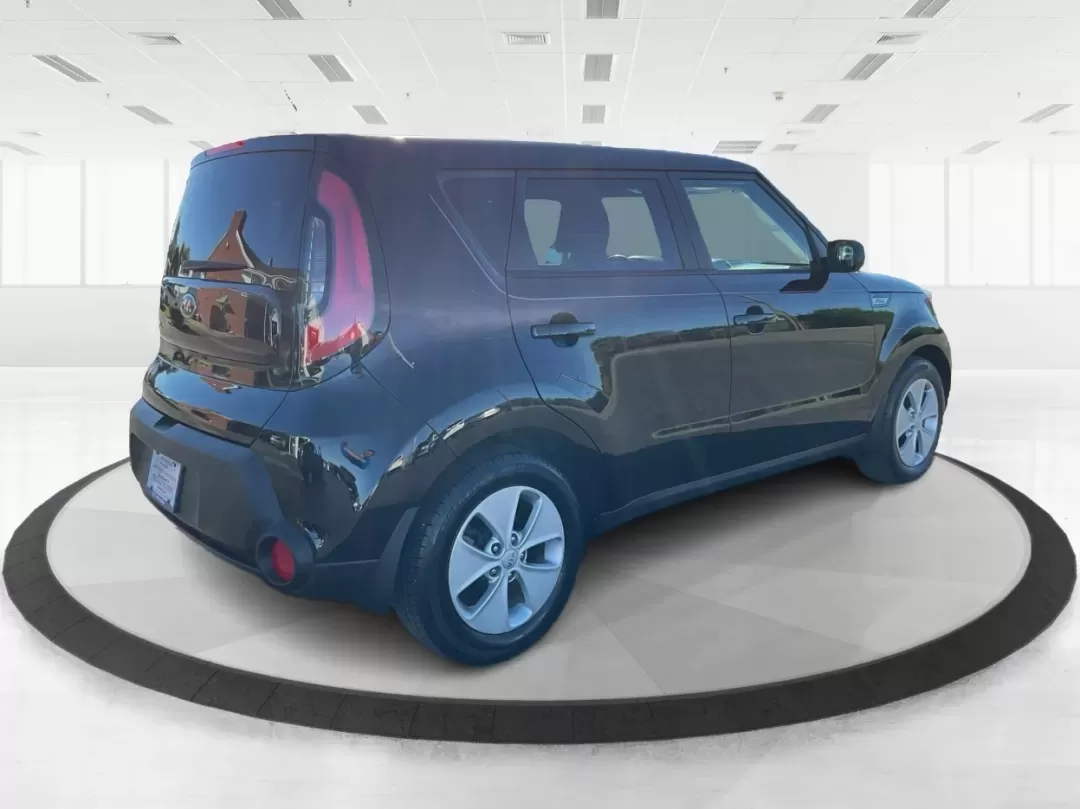 2015 Kia Soul Base (KNDJN2A22F7) with an Other engine, Auto transmission, located at 1184 Kauffman Ave, Fairborn, OH, 45324, (937) 908-9800, 39.807072, -84.030914 - 2015 Kia Soul Base - Photo#2