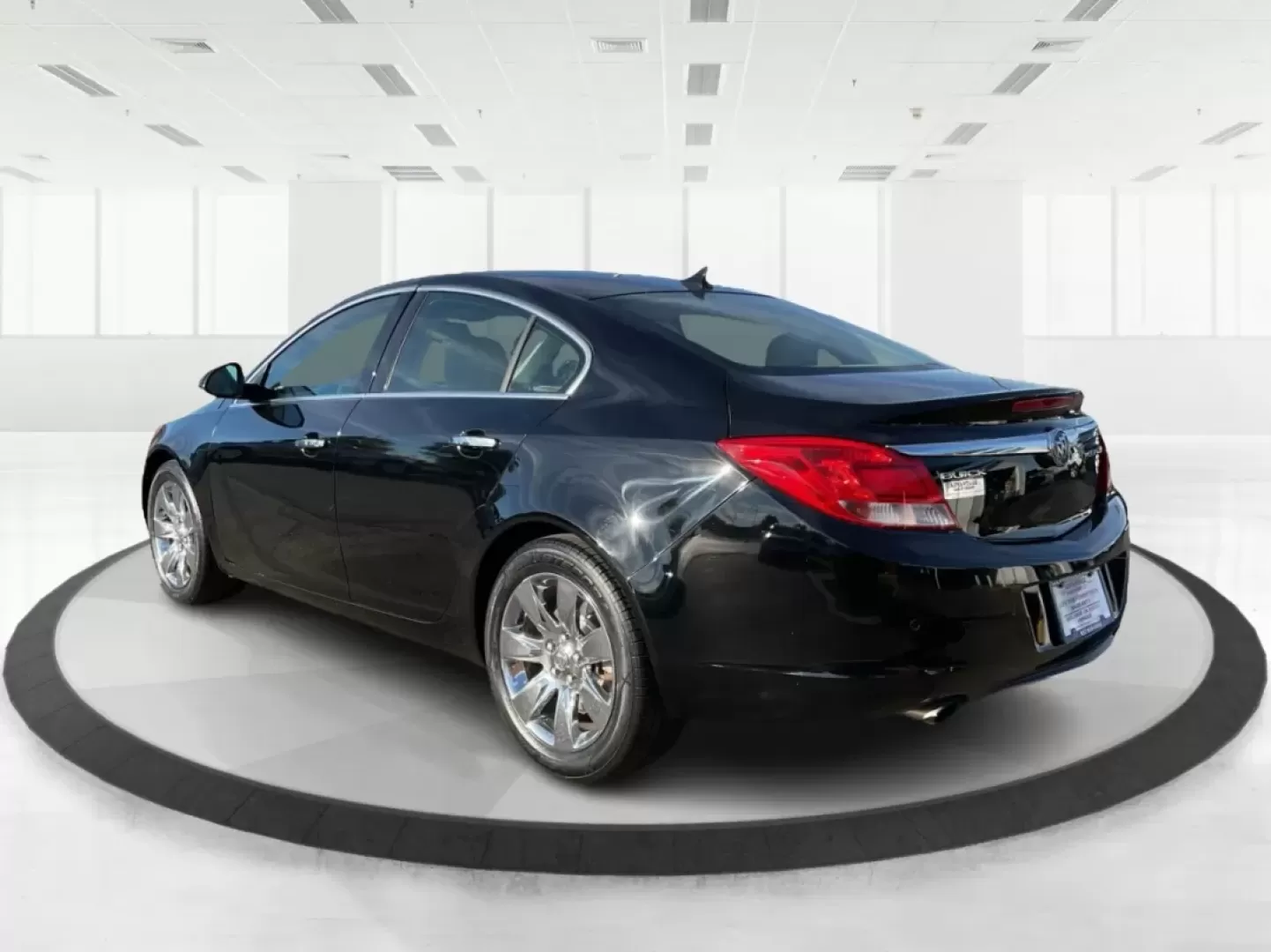 2013 Buick Regal Turbo - Premium 1 (2G4GS5EV2D9) with an ECOTEC 2L I-4 gasoline direct injection engine, located at 8750 N County Rd 25A, Piqua, OH, 45356, (937) 908-9800, 40.164391, -84.232513 - Are you in search of the perfect sedan that balances style, comfort, and practicality? Look no further than the 2013 Buick Regal Turbo - Premium 1, available now at Advantage Car and Credit - Piqua. Located at 8750 N County Rd 25A, Piqua, OH 45356, our Buy Here Pay Here dealership specializes in pro - Photo#4