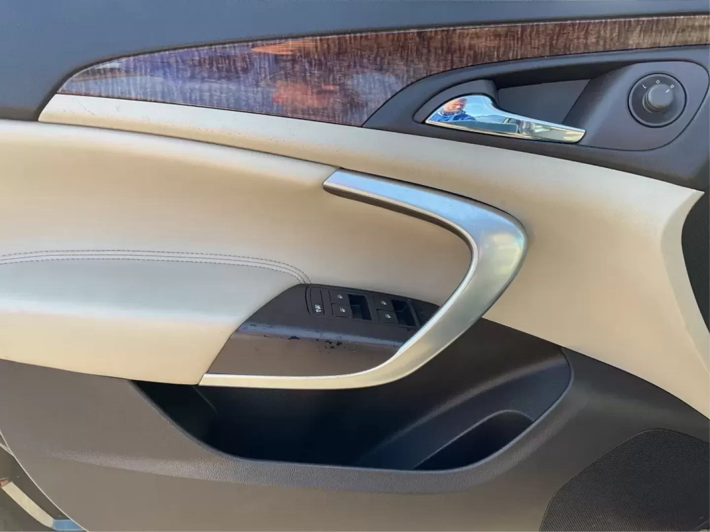 2013 Buick Regal Turbo - Premium 1 (2G4GS5EV2D9) with an ECOTEC 2L I-4 gasoline direct injection engine, located at 8750 N County Rd 25A, Piqua, OH, 45356, (937) 908-9800, 40.164391, -84.232513 - Are you in search of the perfect sedan that balances style, comfort, and practicality? Look no further than the 2013 Buick Regal Turbo - Premium 1, available now at Advantage Car and Credit - Piqua. Located at 8750 N County Rd 25A, Piqua, OH 45356, our Buy Here Pay Here dealership specializes in pro - Photo#19