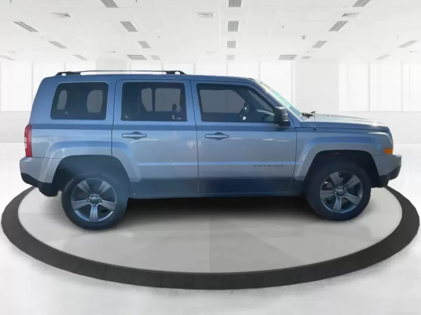 2016 Jeep Patriot Sport SE (1C4NJPBA0GD) with an 2L I-4 DOHC engine, Automatic transmission, located at 4508 South Dixie Dr, Moraine, OH, 45439, (937) 908-9800, 39.689976, -84.218452 - **Explore Adventure with the 2016 Jeep Patriot Sport SE Your Next Road Trip Awaits!**<br /> <br /> When it comes to memorable road trips or weekend getaways, having the right vehicle can make all the difference. The **2016 Jeep Patriot Sport SE** is designed for those who crave the thrill of advent - Photo#1