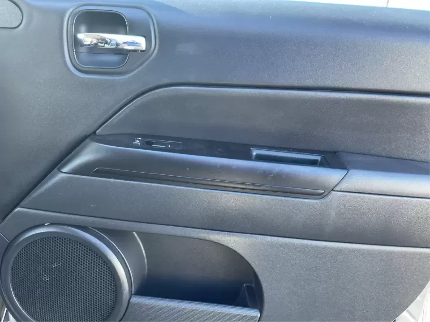 2016 Jeep Patriot Sport SE (1C4NJPBA0GD) with an 2L I-4 DOHC engine, Automatic transmission, located at 4508 South Dixie Dr, Moraine, OH, 45439, (937) 908-9800, 39.689976, -84.218452 - **Explore Adventure with the 2016 Jeep Patriot Sport SE Your Next Road Trip Awaits!**<br /> <br /> When it comes to memorable road trips or weekend getaways, having the right vehicle can make all the difference. The **2016 Jeep Patriot Sport SE** is designed for those who crave the thrill of advent - Photo#18