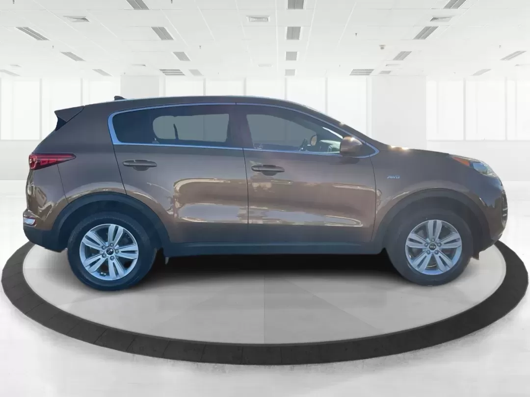 2017 Kia Sportage LX (KNDPMCAC2H7) with an Theta II 2.4L I-4 gasoline direct injection engine, located at 401 Woodman Dr, Riverside, OH, 45431, (937) 908-9800, 39.760899, -84.123421 - **Discover Your Next Adventure with the 2017 Kia Sportage LX at Advantage Car and Credit Riverside!**<br /> <br /> Looking for a reliable vehicle that perfectly balances comfort, style, and performance for your next family road trip or daily commute? The 2017 Kia Sportage LX is more than just a cro - Photo#1