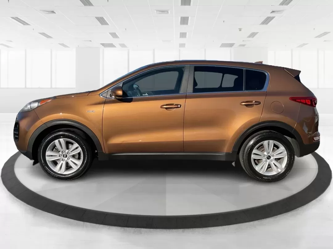 2017 Kia Sportage LX (KNDPMCAC2H7) with an Theta II 2.4L I-4 gasoline direct injection engine, located at 401 Woodman Dr, Riverside, OH, 45431, (937) 908-9800, 39.760899, -84.123421 - **Discover Your Next Adventure with the 2017 Kia Sportage LX at Advantage Car and Credit Riverside!**<br /> <br /> Looking for a reliable vehicle that perfectly balances comfort, style, and performance for your next family road trip or daily commute? The 2017 Kia Sportage LX is more than just a cro - Photo#5