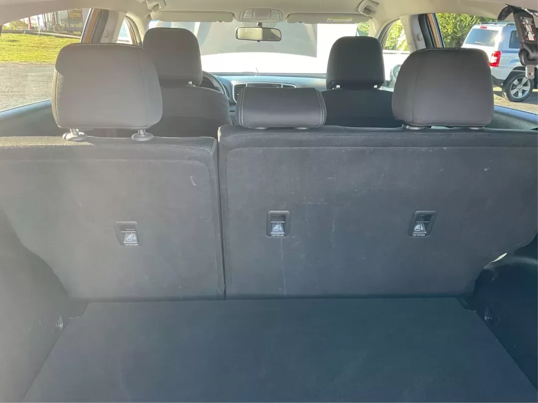 2017 Kia Sportage LX (KNDPMCAC2H7) with an Theta II 2.4L I-4 gasoline direct injection engine, located at 401 Woodman Dr, Riverside, OH, 45431, (937) 908-9800, 39.760899, -84.123421 - **Discover Your Next Adventure with the 2017 Kia Sportage LX at Advantage Car and Credit Riverside!**<br /> <br /> Looking for a reliable vehicle that perfectly balances comfort, style, and performance for your next family road trip or daily commute? The 2017 Kia Sportage LX is more than just a cro - Photo#12