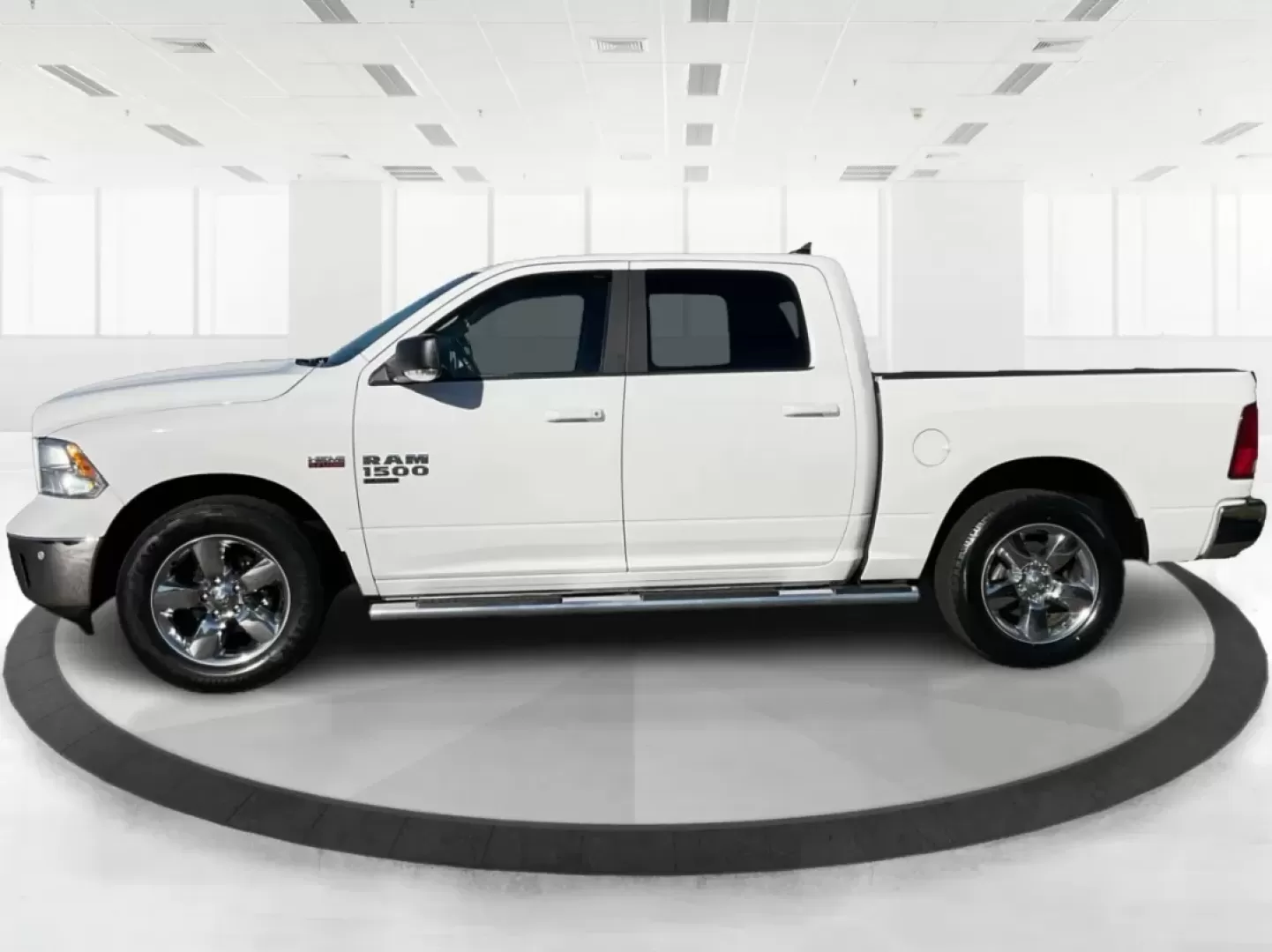 2019 Ram 1500 Big Horn Crew Cab 4x4 5'7 Box (1C6RR7LT9KS) with an HEMI 5.7L V-8 variable valve control engine, located at 401 Woodman Dr, Riverside, OH, 45431, (937) 908-9800, 39.760899, -84.123421 - **Elevate Your Adventures with the 2019 Ram 1500 Big Horn Crew Cab!** <br /> <br /> Are you ready to take on the world with a vehicle that perfectly balances work and play? The 2019 Ram 1500 Big Horn Crew Cab is the ultimate truck for those who crave both functionality and style. Whether you're load - Photo#5