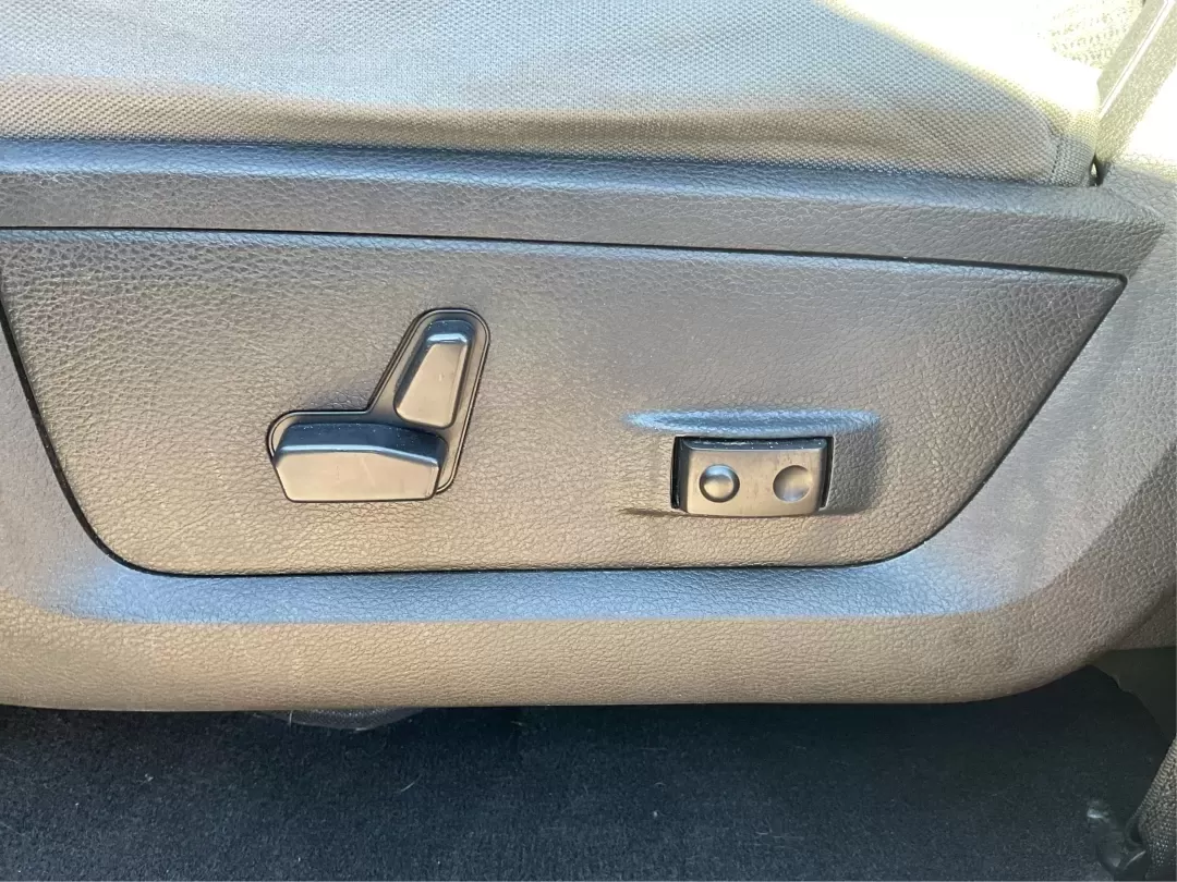 2019 Ram 1500 Big Horn Crew Cab 4x4 5'7 Box (1C6RR7LT9KS) with an HEMI 5.7L V-8 variable valve control engine, located at 401 Woodman Dr, Riverside, OH, 45431, (937) 908-9800, 39.760899, -84.123421 - **Elevate Your Adventures with the 2019 Ram 1500 Big Horn Crew Cab!** <br /> <br /> Are you ready to take on the world with a vehicle that perfectly balances work and play? The 2019 Ram 1500 Big Horn Crew Cab is the ultimate truck for those who crave both functionality and style. Whether you're load - Photo#17