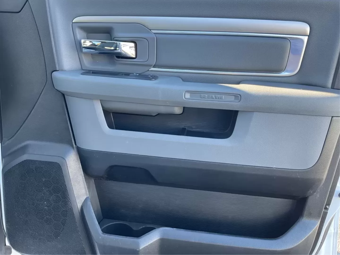 2019 Ram 1500 Big Horn Crew Cab 4x4 5'7 Box (1C6RR7LT9KS) with an HEMI 5.7L V-8 variable valve control engine, located at 401 Woodman Dr, Riverside, OH, 45431, (937) 908-9800, 39.760899, -84.123421 - **Elevate Your Adventures with the 2019 Ram 1500 Big Horn Crew Cab!** <br /> <br /> Are you ready to take on the world with a vehicle that perfectly balances work and play? The 2019 Ram 1500 Big Horn Crew Cab is the ultimate truck for those who crave both functionality and style. Whether you're load - Photo#19