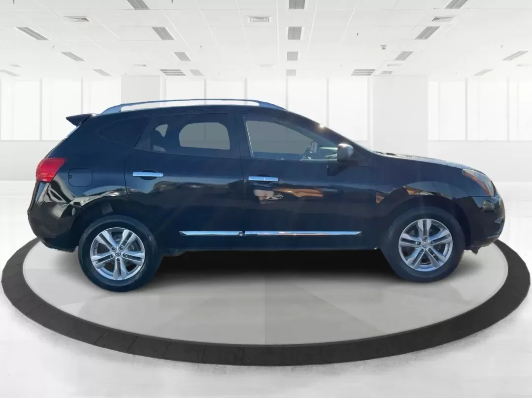 2015 Nissan Rogue S (JN8AS5MV2FW) with an 2.5L I-4 DOHC engine, located at 1184 Kauffman Ave, Fairborn, OH, 45324, (937) 908-9800, 39.807072, -84.030914 - Are you ready to elevate your daily commute or embark on spontaneous weekend getaways? The 2015 Nissan Rogue, available at Advantage Car and Credit in Troy, OH, is the perfect SUV for those who crave versatility and style. With its all-wheel drive and spacious interior, this vehicle is not just a mo - Photo#1