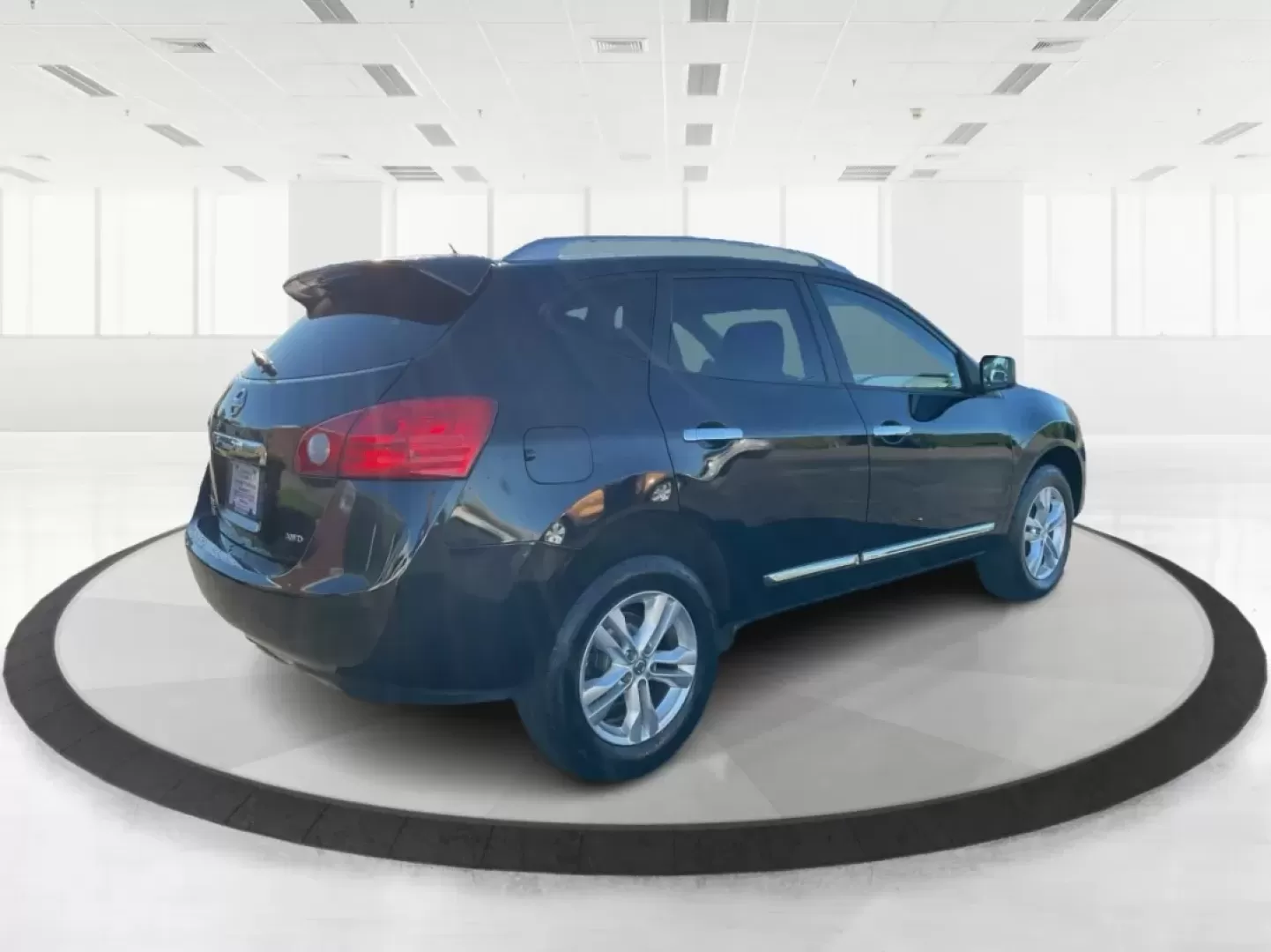 2015 Nissan Rogue S (JN8AS5MV2FW) with an 2.5L I-4 DOHC engine, located at 1184 Kauffman Ave, Fairborn, OH, 45324, (937) 908-9800, 39.807072, -84.030914 - One Owner - Photo#2