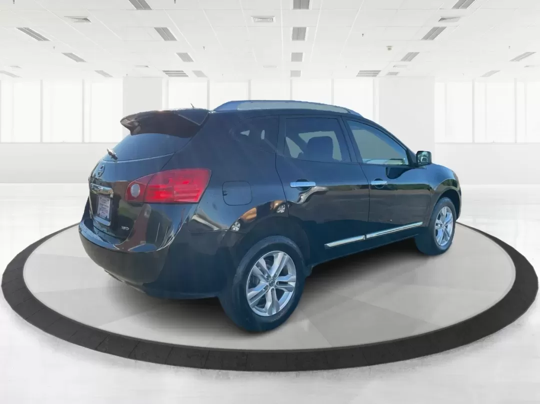 2015 Nissan Rogue S (JN8AS5MV2FW) with an 2.5L I-4 DOHC engine, located at 1184 Kauffman Ave, Fairborn, OH, 45324, (937) 908-9800, 39.807072, -84.030914 - Are you ready to elevate your daily commute or embark on spontaneous weekend getaways? The 2015 Nissan Rogue, available at Advantage Car and Credit in Troy, OH, is the perfect SUV for those who crave versatility and style. With its all-wheel drive and spacious interior, this vehicle is not just a mo - Photo#2