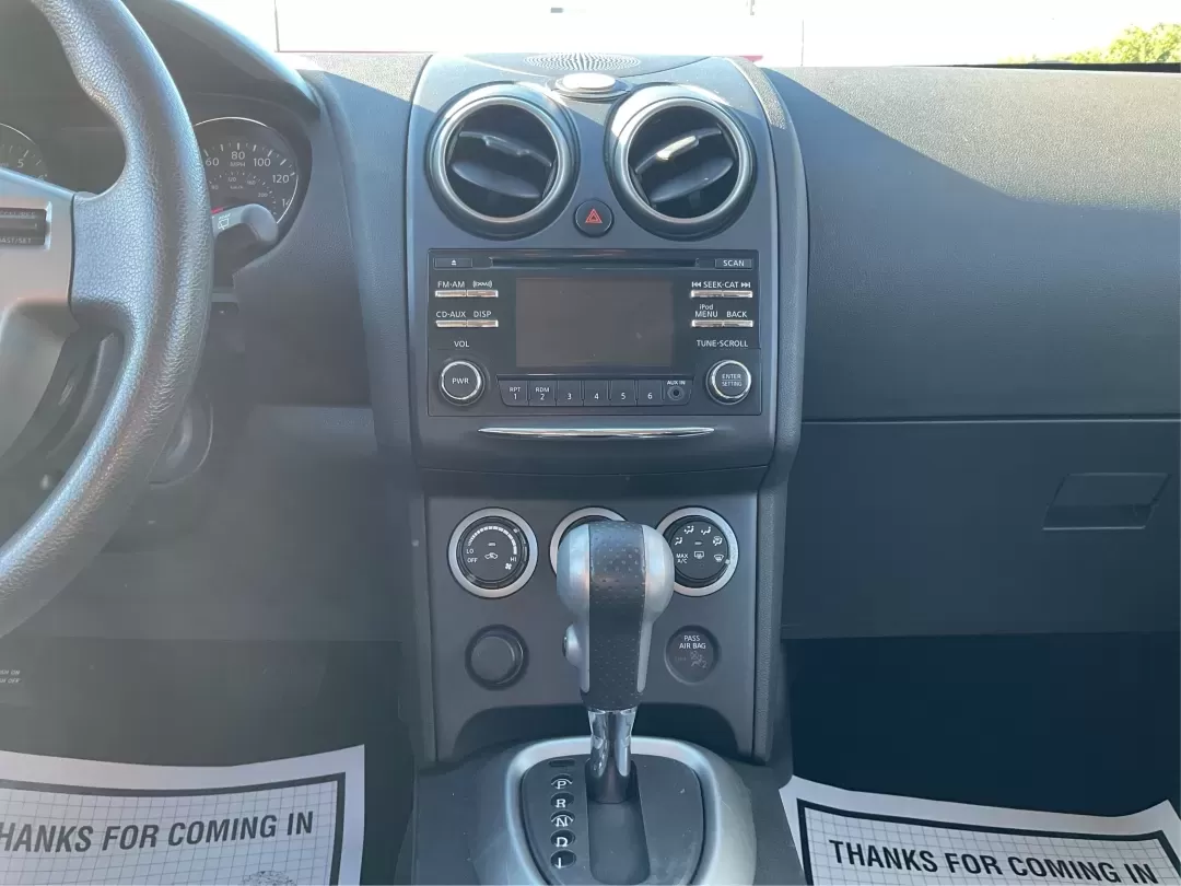 2015 Nissan Rogue S (JN8AS5MV2FW) with an 2.5L I-4 DOHC engine, located at 1184 Kauffman Ave, Fairborn, OH, 45324, (937) 908-9800, 39.807072, -84.030914 - Are you ready to elevate your daily commute or embark on spontaneous weekend getaways? The 2015 Nissan Rogue, available at Advantage Car and Credit in Troy, OH, is the perfect SUV for those who crave versatility and style. With its all-wheel drive and spacious interior, this vehicle is not just a mo - Photo#13