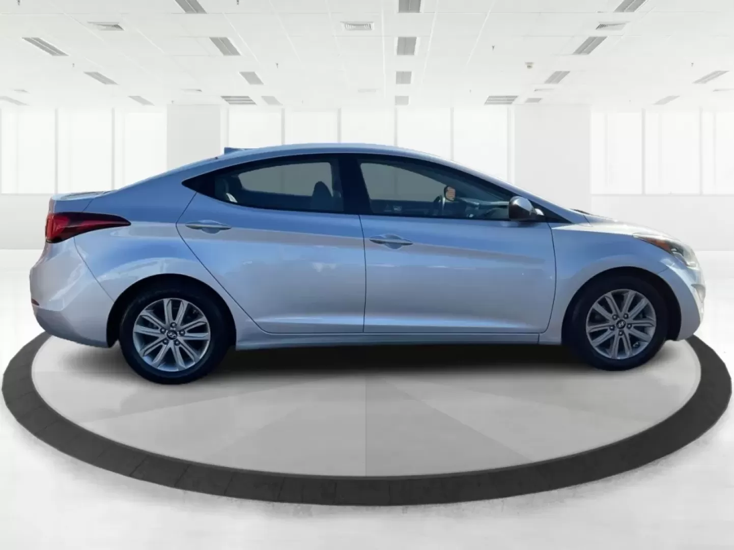 2014 Hyundai Elantra SE (KMHDH4AE8EU) with an Nu 1.8L I-4 DOHC engine, located at 4508 South Dixie Dr, Moraine, OH, 45439, (937) 908-9800, 39.689976, -84.218452 - Experience the freedom of the open road with the perfect blend of comfort and style in this stunning 2014 Hyundai Elantra SE! Whether you're commuting to work, running errands, or embarking on weekend adventures, this sedan is designed to elevate your driving experience. Located at Advantage Car and - Photo#1
