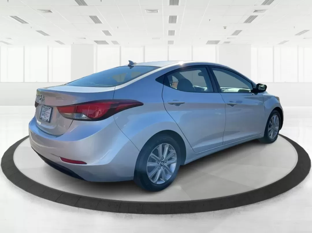 2014 Hyundai Elantra SE (KMHDH4AE8EU) with an Nu 1.8L I-4 DOHC engine, located at 4508 South Dixie Dr, Moraine, OH, 45439, (937) 908-9800, 39.689976, -84.218452 - Experience the freedom of the open road with the perfect blend of comfort and style in this stunning 2014 Hyundai Elantra SE! Whether you're commuting to work, running errands, or embarking on weekend adventures, this sedan is designed to elevate your driving experience. Located at Advantage Car and - Photo#2