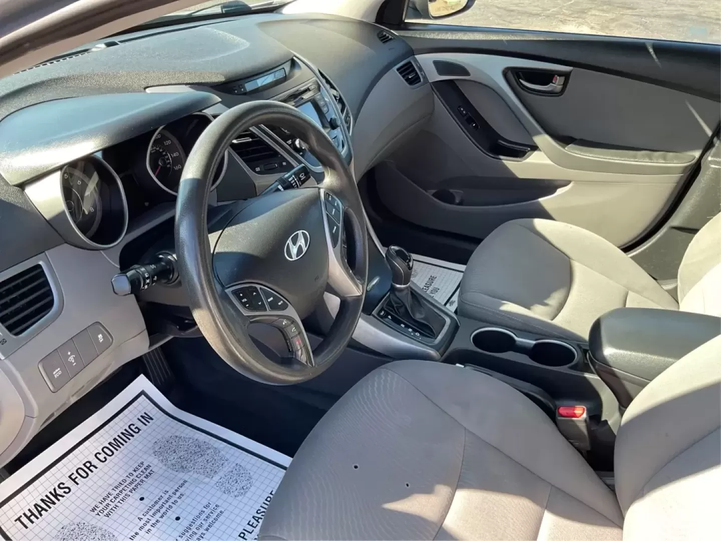 2014 Hyundai Elantra SE (KMHDH4AE8EU) with an Nu 1.8L I-4 DOHC engine, located at 4508 South Dixie Dr, Moraine, OH, 45439, (937) 908-9800, 39.689976, -84.218452 - Experience the freedom of the open road with the perfect blend of comfort and style in this stunning 2014 Hyundai Elantra SE! Whether you're commuting to work, running errands, or embarking on weekend adventures, this sedan is designed to elevate your driving experience. Located at Advantage Car and - Photo#9