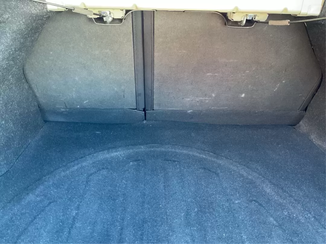 2014 Hyundai Elantra SE (KMHDH4AE8EU) with an Nu 1.8L I-4 DOHC engine, located at 4508 South Dixie Dr, Moraine, OH, 45439, (937) 908-9800, 39.689976, -84.218452 - Experience the freedom of the open road with the perfect blend of comfort and style in this stunning 2014 Hyundai Elantra SE! Whether you're commuting to work, running errands, or embarking on weekend adventures, this sedan is designed to elevate your driving experience. Located at Advantage Car and - Photo#12