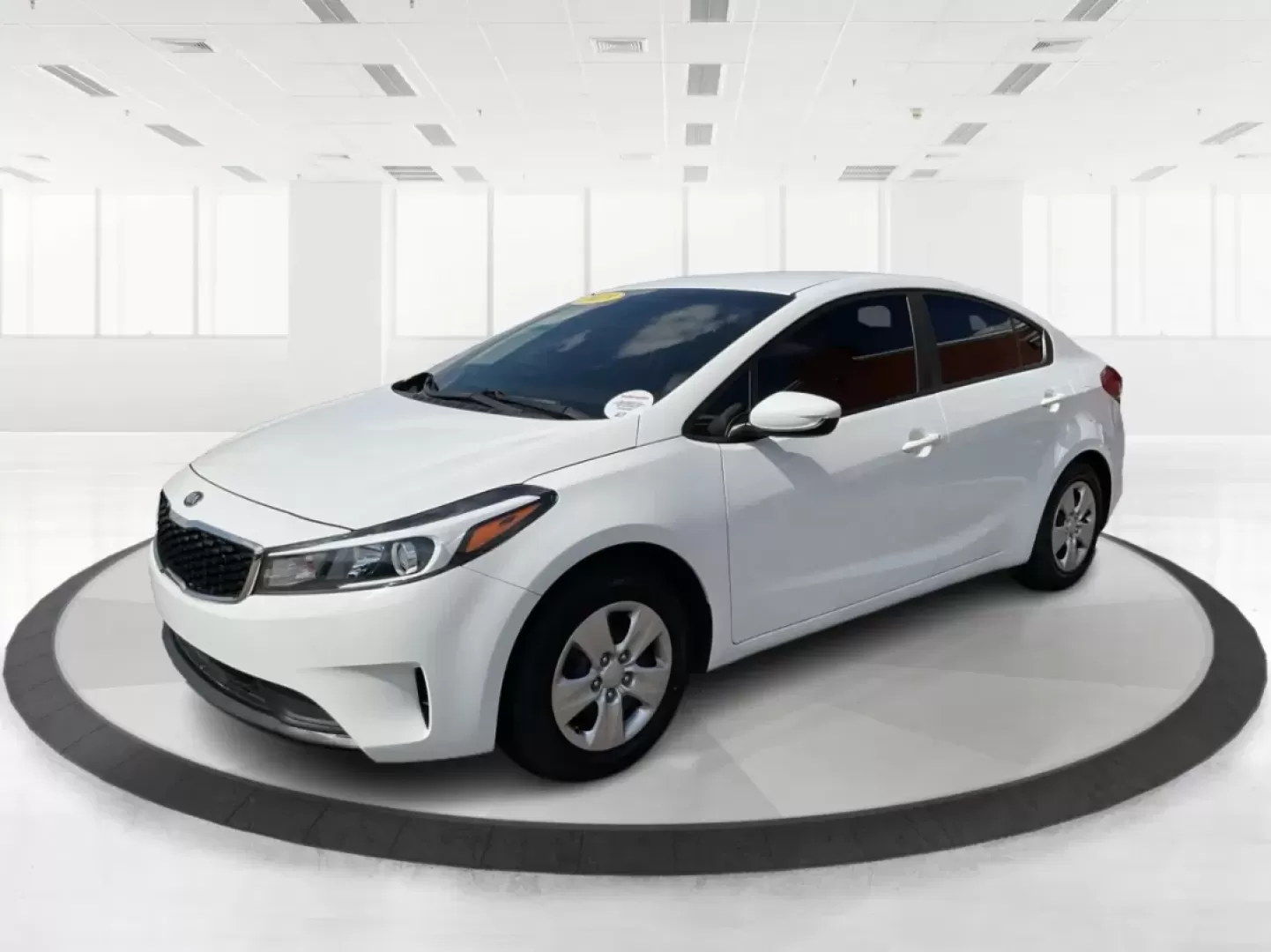 2018 Kia Forte LX (3KPFK4A73JE) with an 2L I-4 DOHC engine, located at 8750 N County Rd 25A, Piqua, OH, 45356, (937) 908-9800, 40.164391, -84.232513 - Discover a world of convenience and comfort with the 2018 Kia Forte LX, an ideal sedan for budget-conscious buyers and those seeking reliable transportation in Piqua, OH. Whether you're navigating the bustling streets of downtown or taking a scenic drive along the Great Miami River, this versatile v - Photo#8