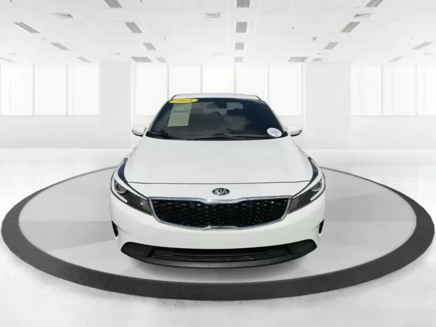 2018 Kia Forte LX (3KPFK4A73JE) with an 2L I-4 DOHC engine, 6M transmission, located at 1230 East Main St, Xenia, OH, 45385, (937) 908-9800, 39.688026, -83.910172 - Discover a world of convenience and comfort with the 2018 Kia Forte LX, an ideal sedan for budget-conscious buyers and those seeking reliable transportation in Piqua, OH. Whether you're navigating the bustling streets of downtown or taking a scenic drive along the Great Miami River, this versatile v - Photo#7