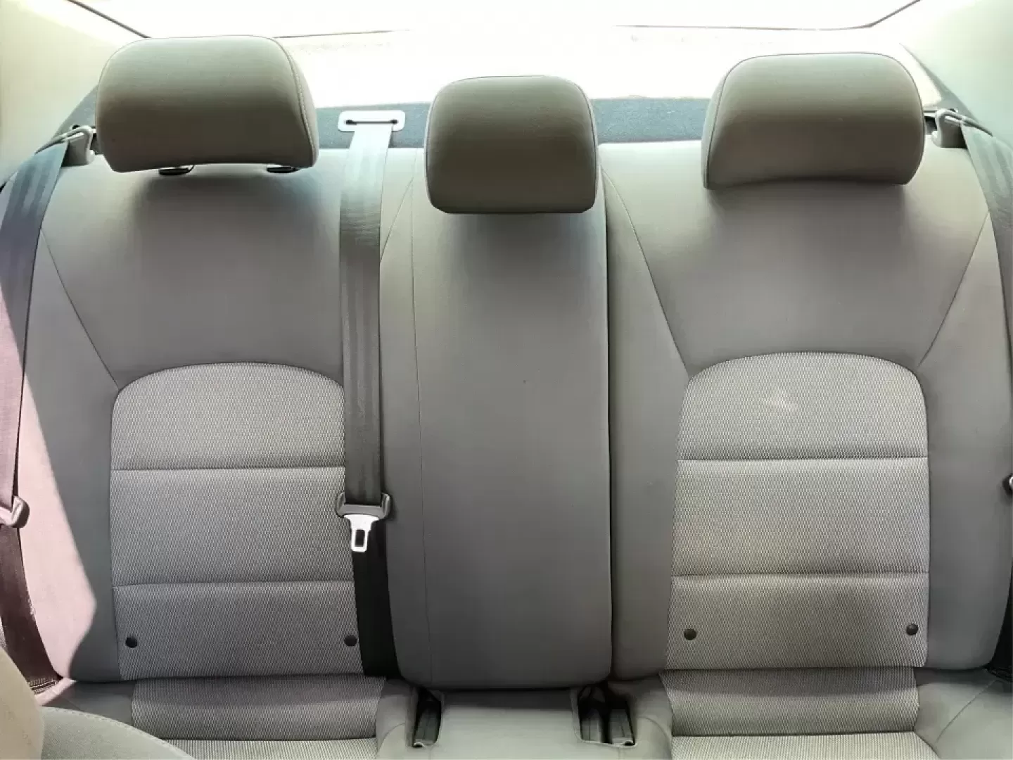 2018 Kia Forte LX (3KPFK4A73JE) with an 2L I-4 DOHC engine, 6M transmission, located at 1230 East Main St, Xenia, OH, 45385, (937) 908-9800, 39.688026, -83.910172 - Discover a world of convenience and comfort with the 2018 Kia Forte LX, an ideal sedan for budget-conscious buyers and those seeking reliable transportation in Piqua, OH. Whether you're navigating the bustling streets of downtown or taking a scenic drive along the Great Miami River, this versatile v - Photo#14