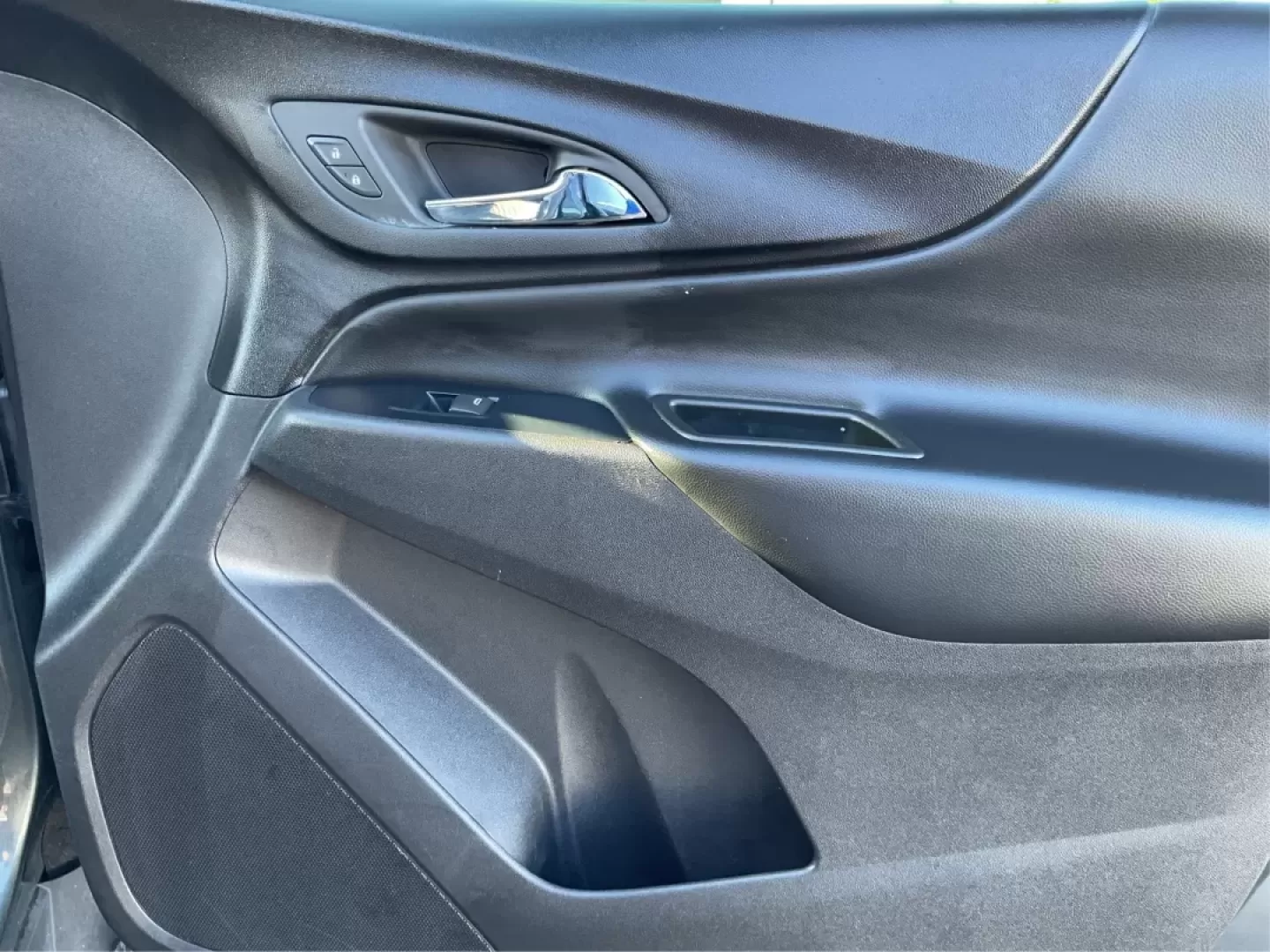 2019 Chevrolet Equinox LT (3GNAXKEV7KS) with an 1.5L I-4 gasoline direct injection engine, located at 8750 N County Rd 25A, Piqua, OH, 45356, (937) 908-9800, 40.164391, -84.232513 - **Adventure Awaits with the 2019 Chevrolet Equinox LT at Advantage Car and Credit Piqua, OH!**<br /> <br /> Are you ready to elevate your daily commute or embark on exciting weekend adventures? Look no further than this stunning 2019 Chevrolet Equinox LT, available at Advantage Car and Credit in Pi - Photo#20