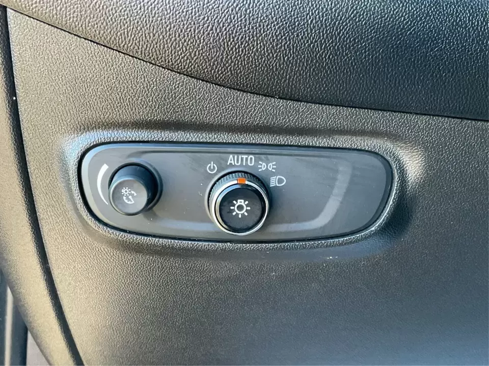 2019 Chevrolet Equinox LT 2WD (3GNAXKEV7KS) with an 1.5L L4 DIR DOHC 16V TURBO engine, 6A transmission, located at 8750 N County Rd 25A, Piqua, OH, 45356, (937) 908-9800, 40.164391, -84.232513 - Whether you're juggling school drop-offs, commuting down I-75, or planning a weekend escape to Indian Lake, this 2019 Chevrolet Equinox LT 2WD is the kind of practical SUV that fits real-life Ohio driving. With comfortable seating for five, strong fuel economy, and everyday versatility, it's a smart - Photo#17