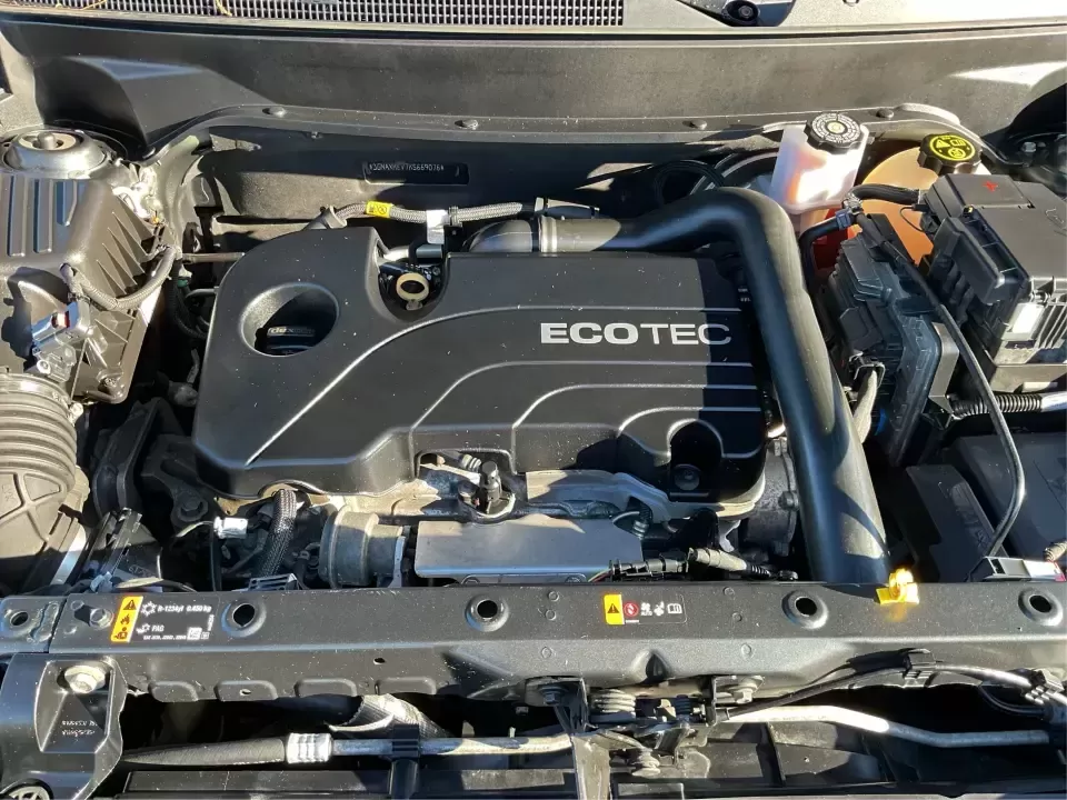 2019 Chevrolet Equinox LT (3GNAXKEV7KS) with an 1.5L I-4 gasoline direct injection engine, 6A transmission, located at 1099 N County Rd 25A , Troy, OH, 45373, (937) 908-9800, 40.057079, -84.212883 - **Adventure Awaits with the 2019 Chevrolet Equinox LT at Advantage Car and Credit Piqua, OH!**<br /> <br /> Are you ready to elevate your daily commute or embark on exciting weekend adventures? Look no further than this stunning 2019 Chevrolet Equinox LT, available at Advantage Car and Credit in Pi - Photo#11