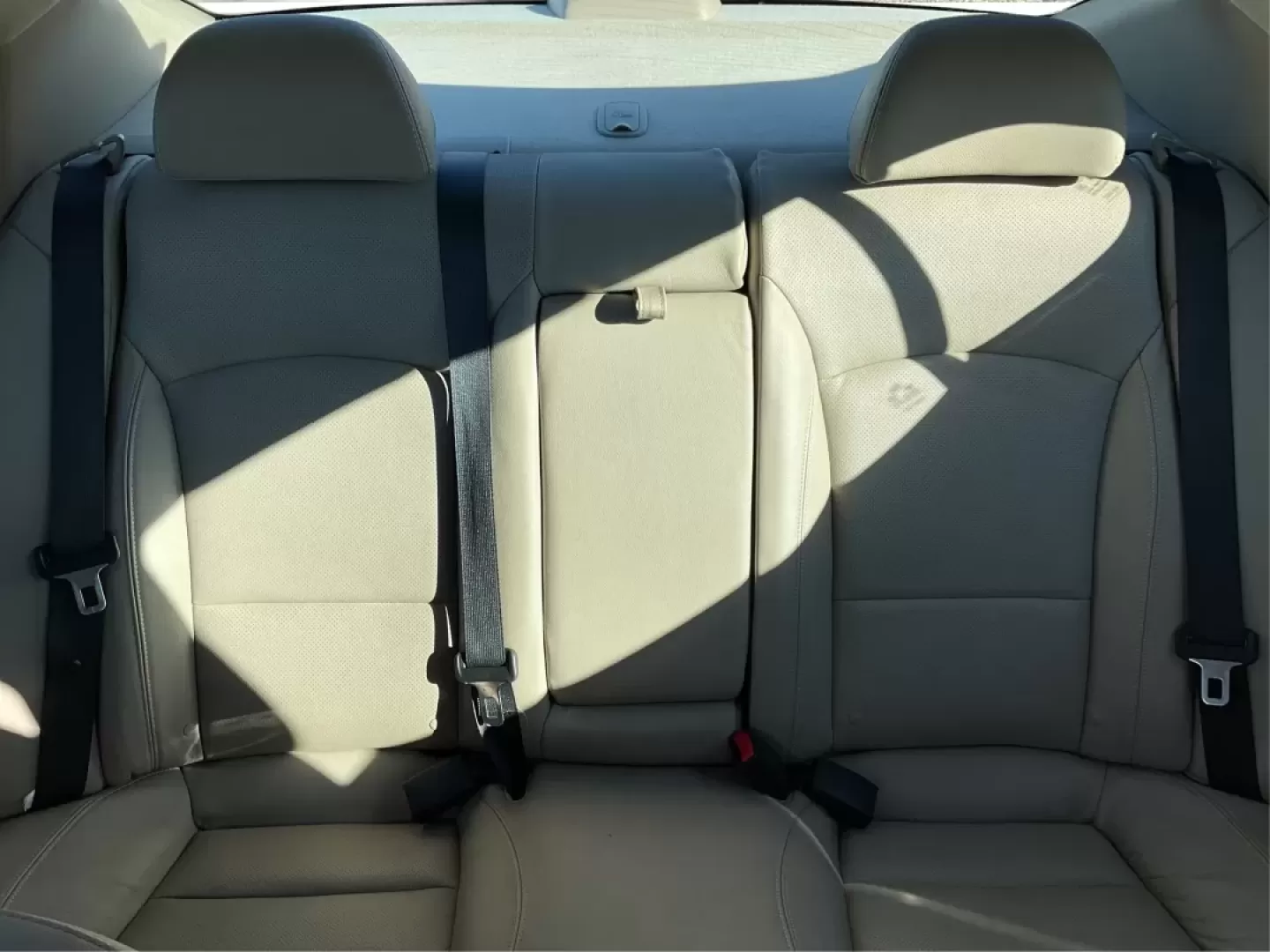 2012 Kia Optima EX (5XXGN4A70CG) with an 2.4L I-4 gasoline direct injection engine, located at 1951 S Dayton Lakeview Rd., New Carlisle, OH, 45344, (937) 908-9800, 39.890999, -84.050255 - Elevate your driving experience with this stunning 2012 Kia Optima EX, a perfect blend of style, comfort, and reliability. Ideal for budget-conscious buyers and growing families alike, this sedan is designed to meet your daily commuting needs while offering the space and features essential for both - Photo#14