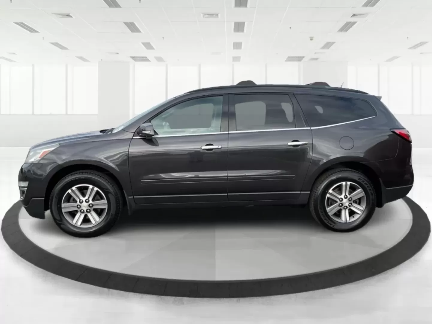 2016 Chevrolet Traverse 1LT (1GNKVGKD5GJ) with an 3.6L V-6 gasoline direct injection engine, located at 1230 East Main St, Xenia, OH, 45385, (937) 908-9800, 39.688026, -83.910172 - ### Experience Adventure Every Day in the 2016 Chevrolet Traverse<br /> <br /> Are you ready to elevate your family adventures or daily commutes in a vehicle that seamlessly combines comfort, space, and capability? The 2016 Chevrolet Traverse is not just an SUV; it's your ticket to unforgettable roa - Photo#5